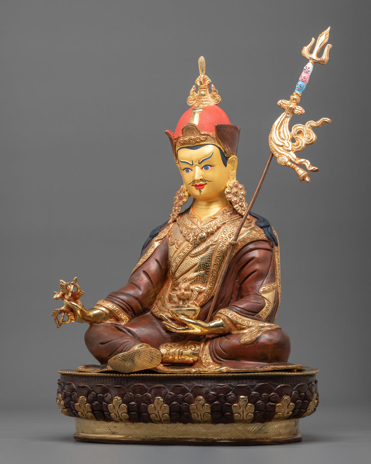Guru Rinpoche Statue: Master of Wisdom and Protection