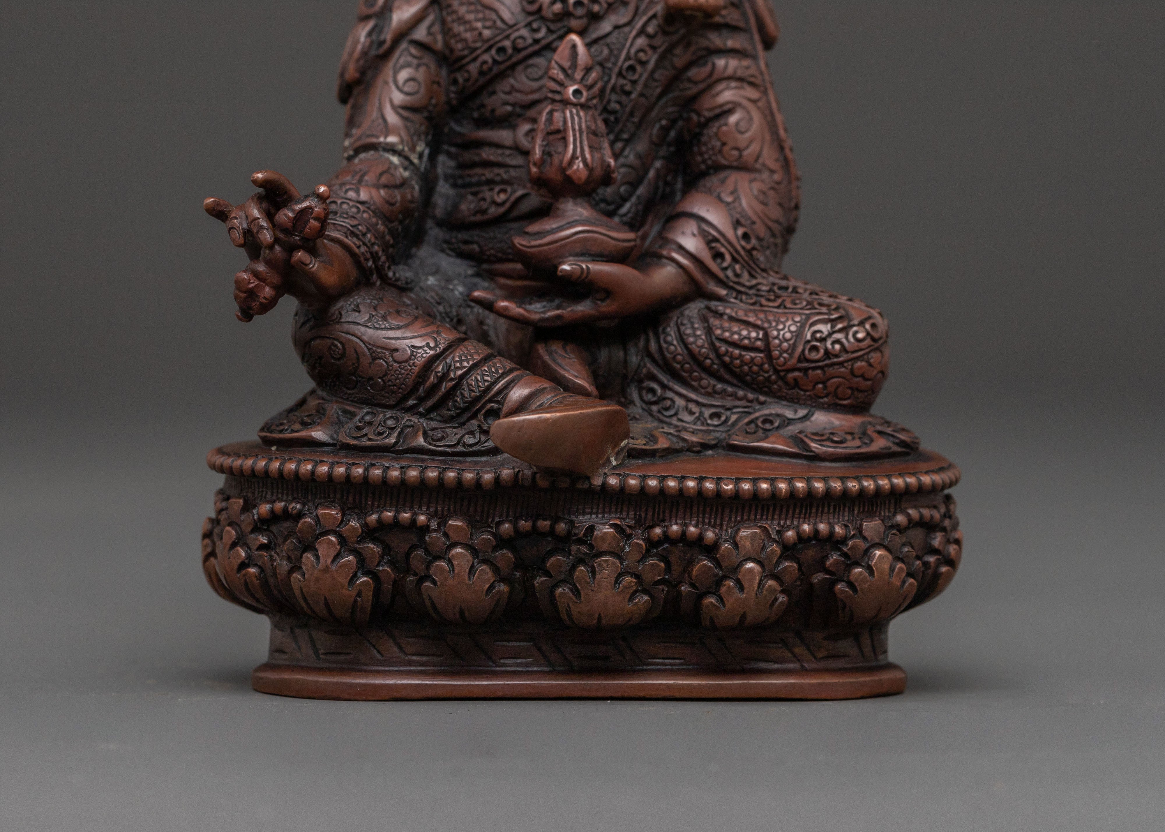 Guru Rinpoche: The Second Buddha Statue