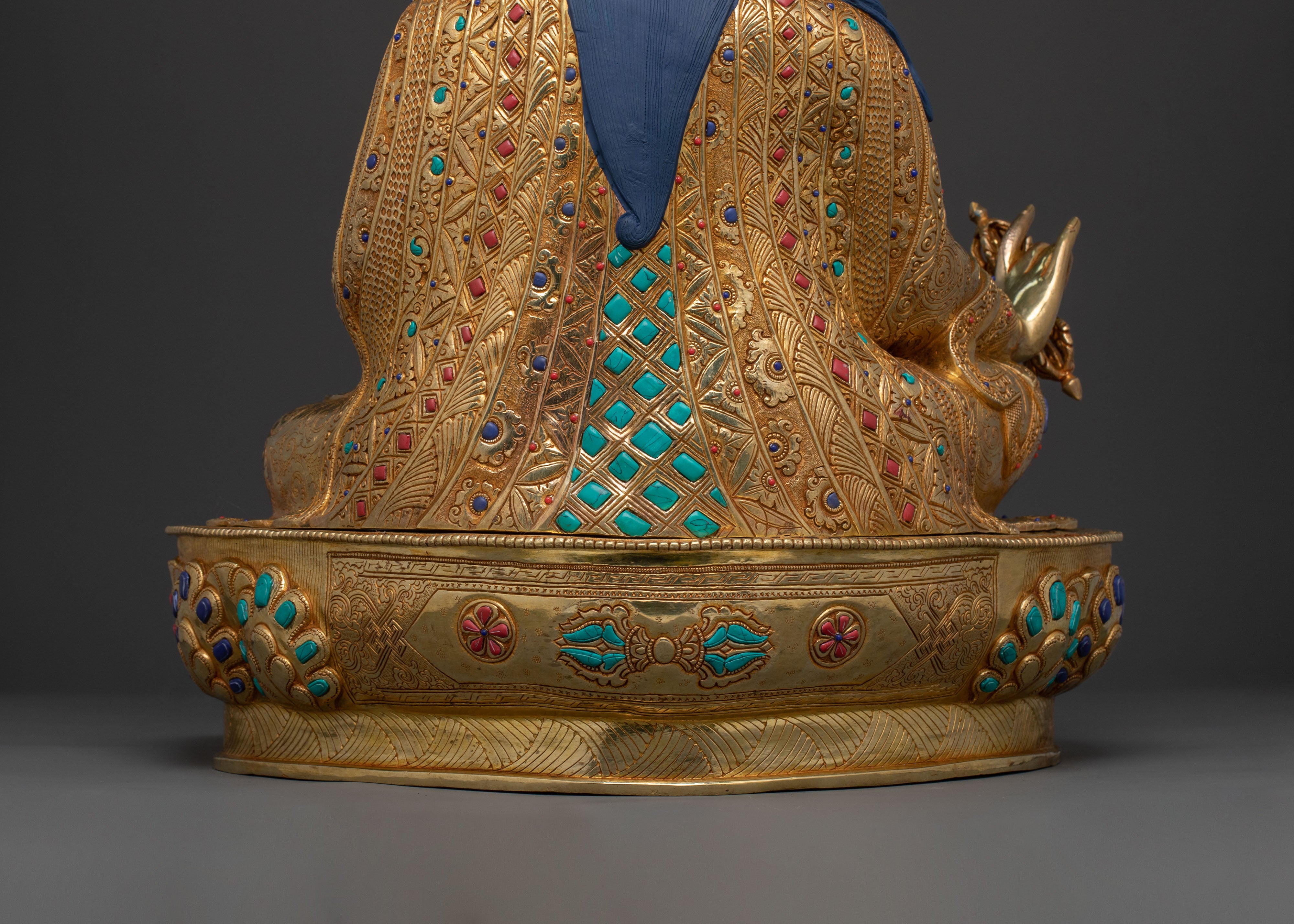 Guru Rinpoche Statue | Symbol of Divine Wisdom