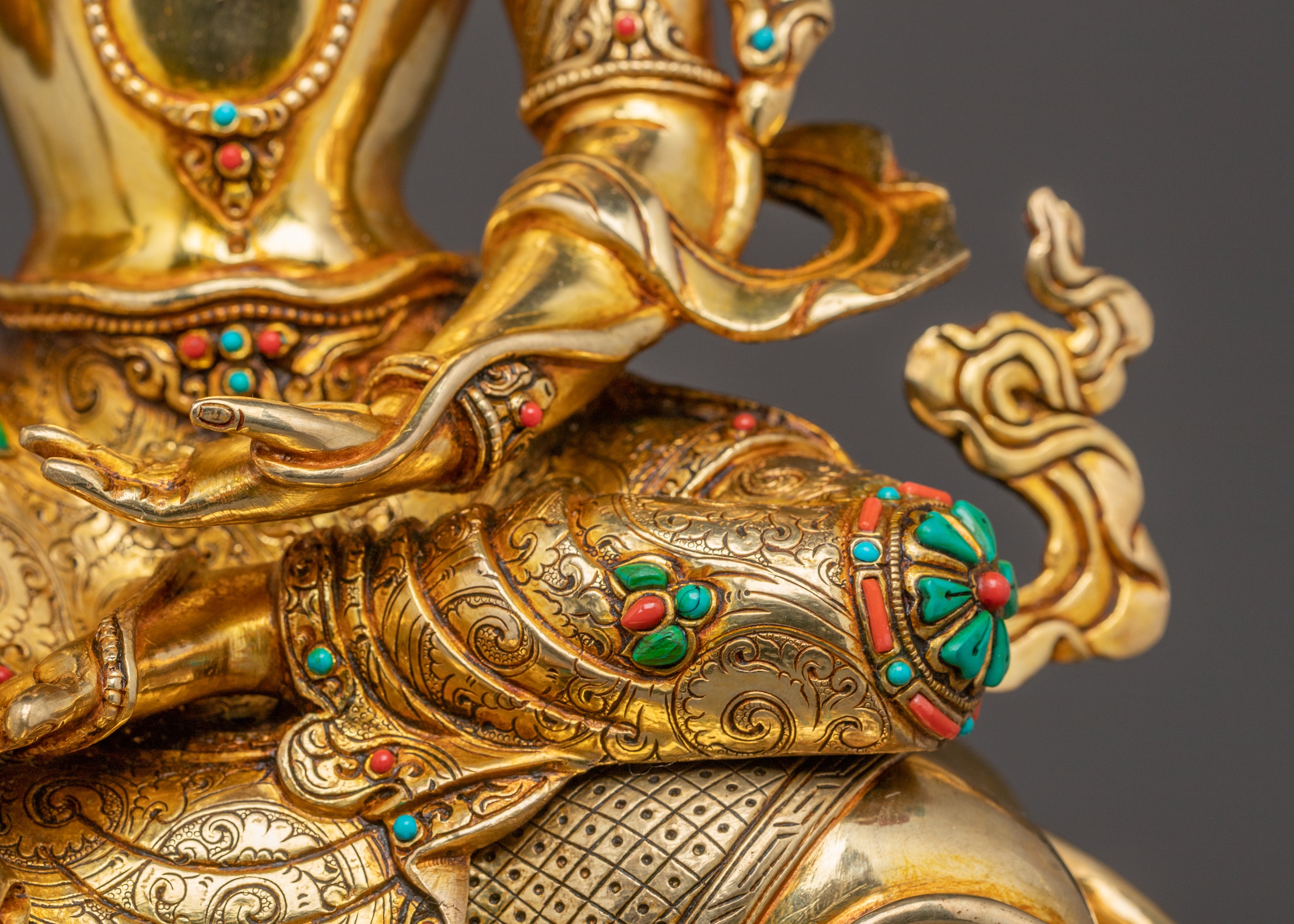 Golden Samantabhadra Buddhist Statue | Symbol of Enlightenment