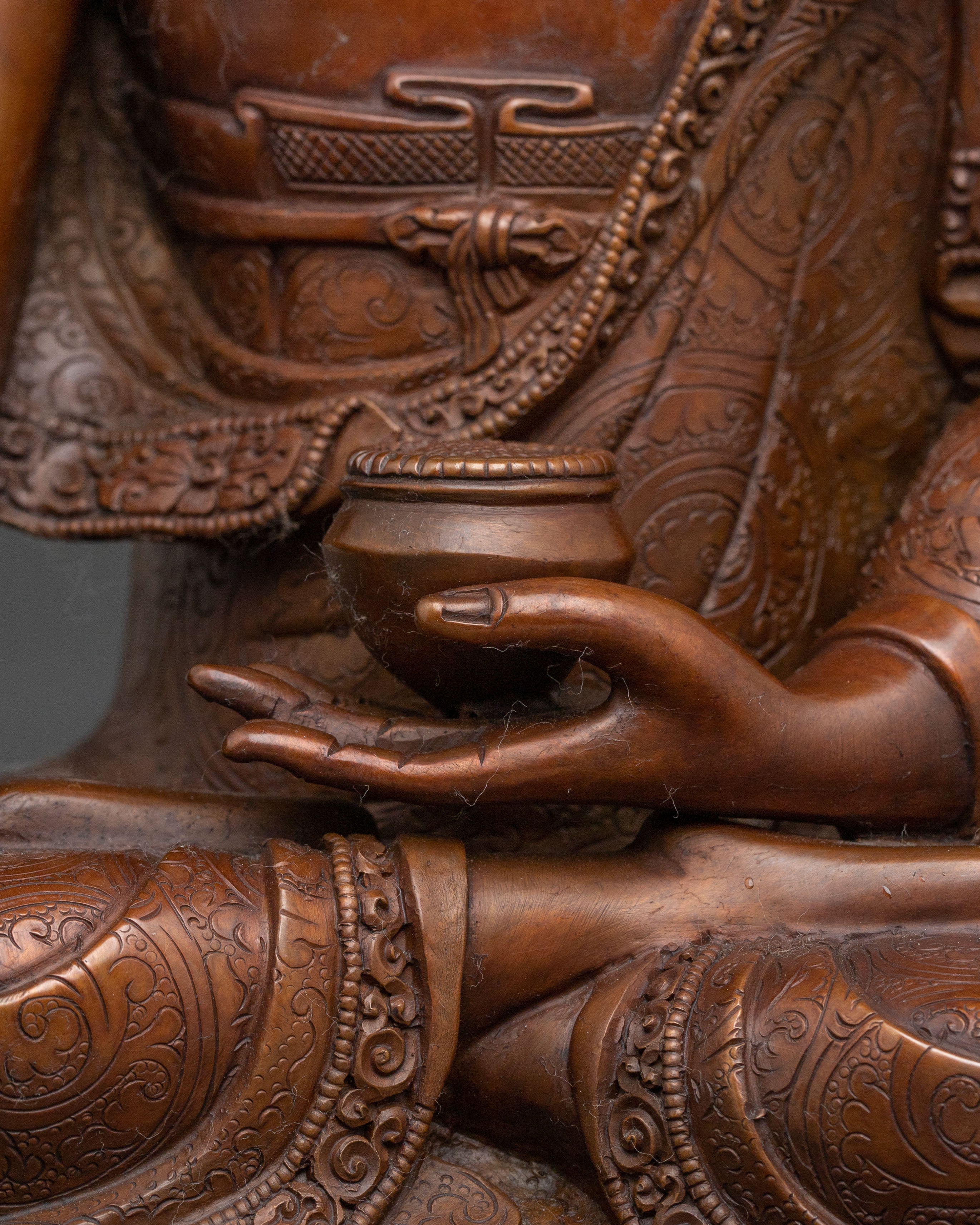 Traditional Shakyamuni Buddha Copper Statue | Oxidized Serenity