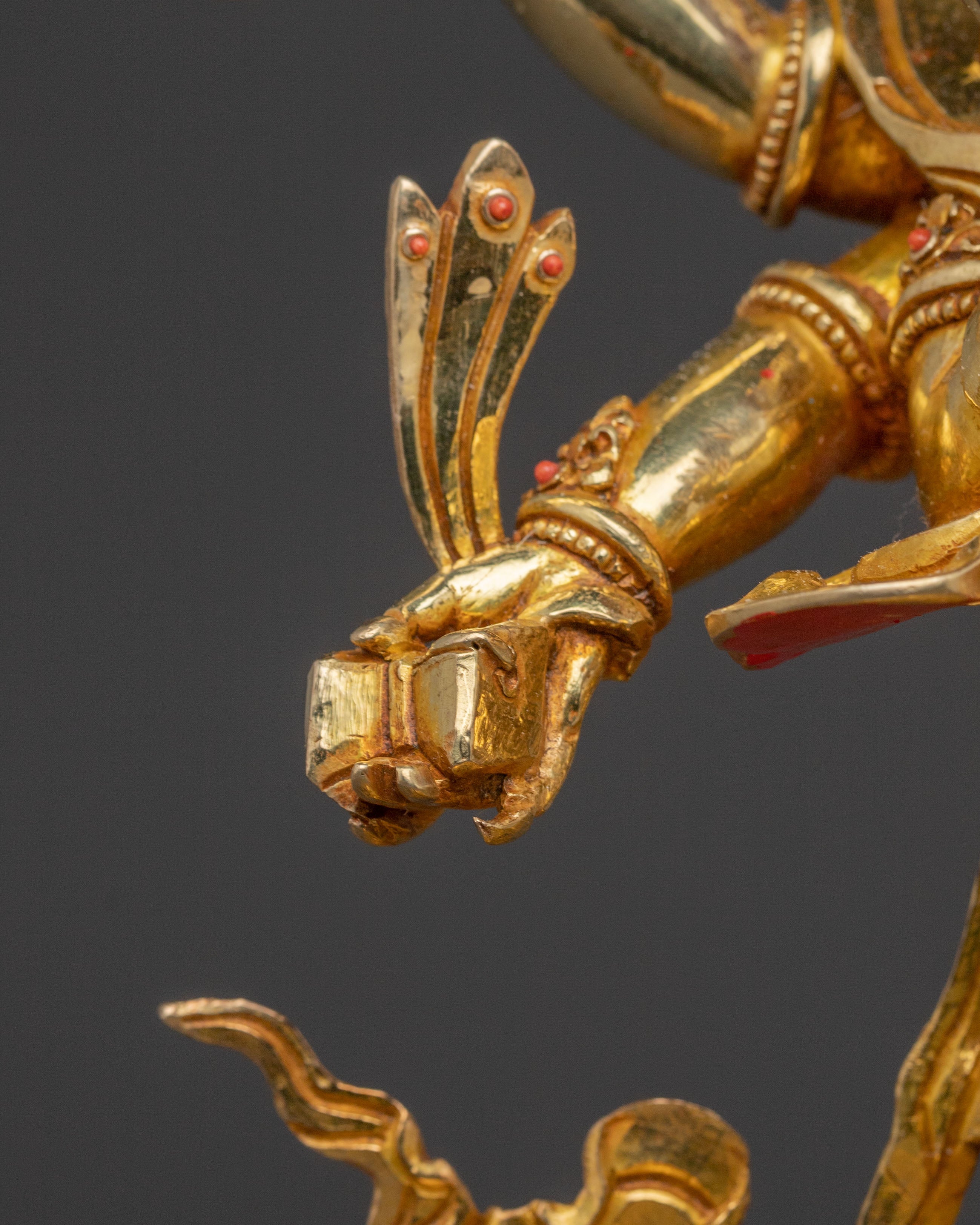 White mahakala Divine Statue