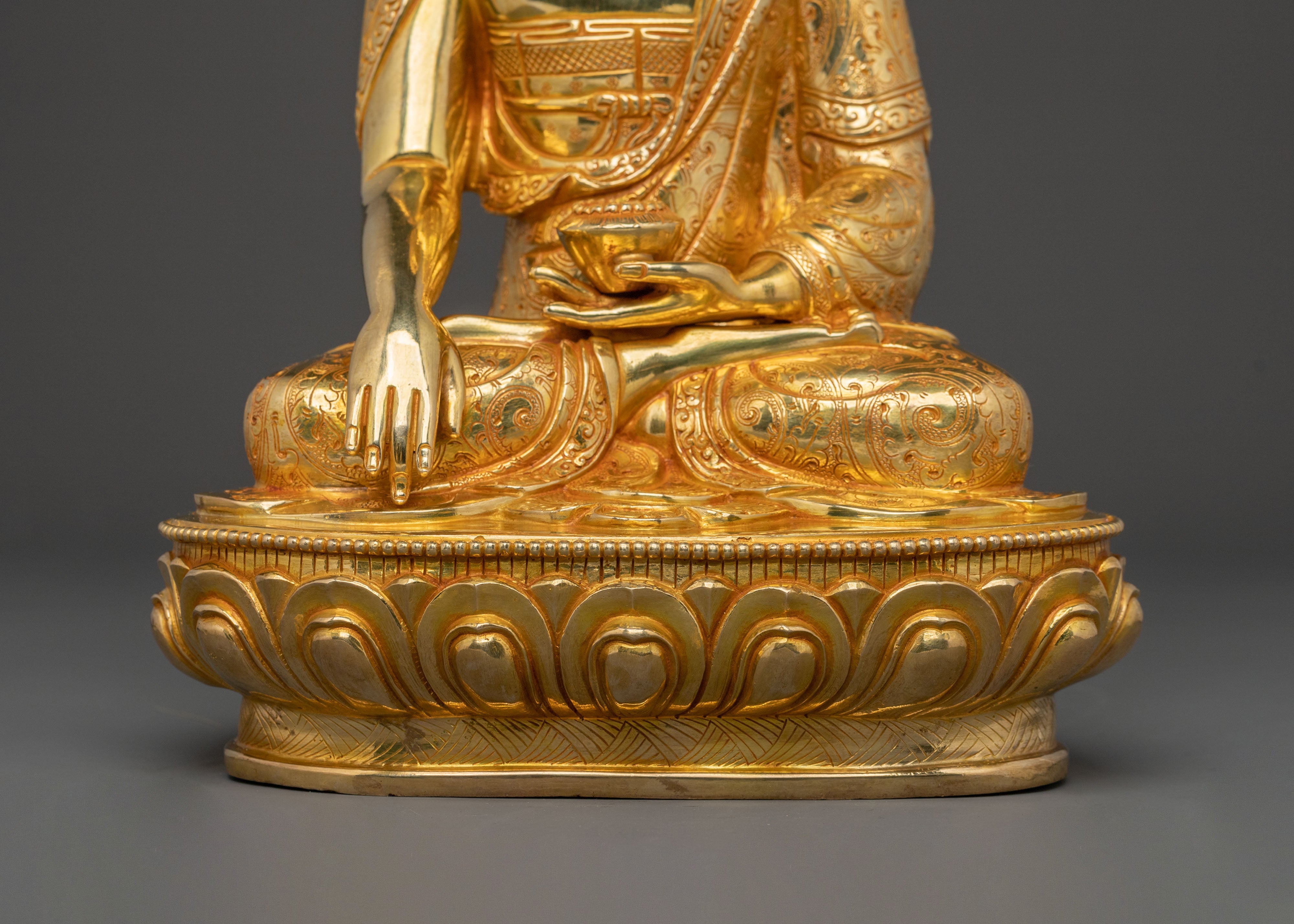 Shakyamuni Buddha: Golden Enlightenment Statue