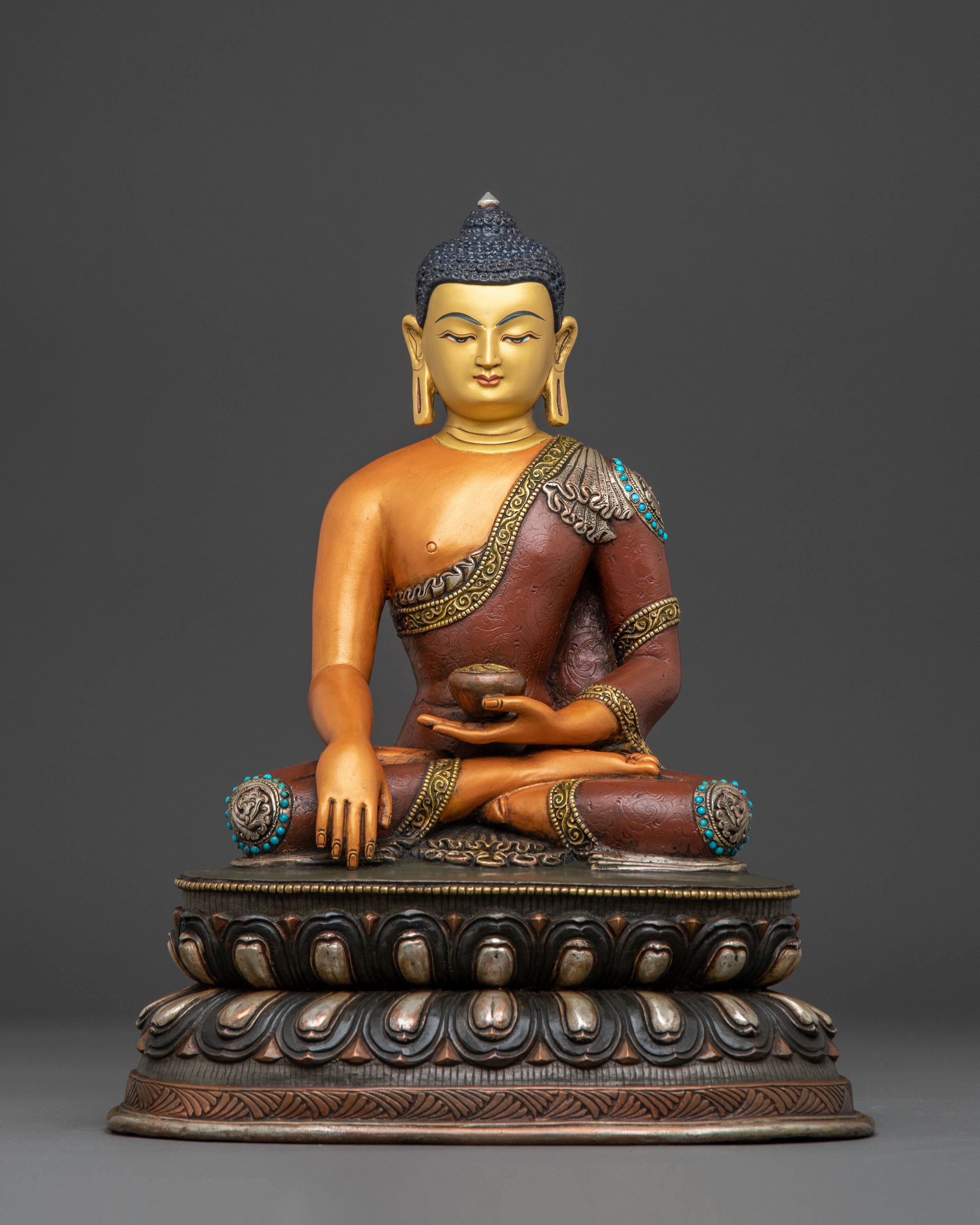 Shakyamuni Buddha Sculpture: Symbol of Wisdom