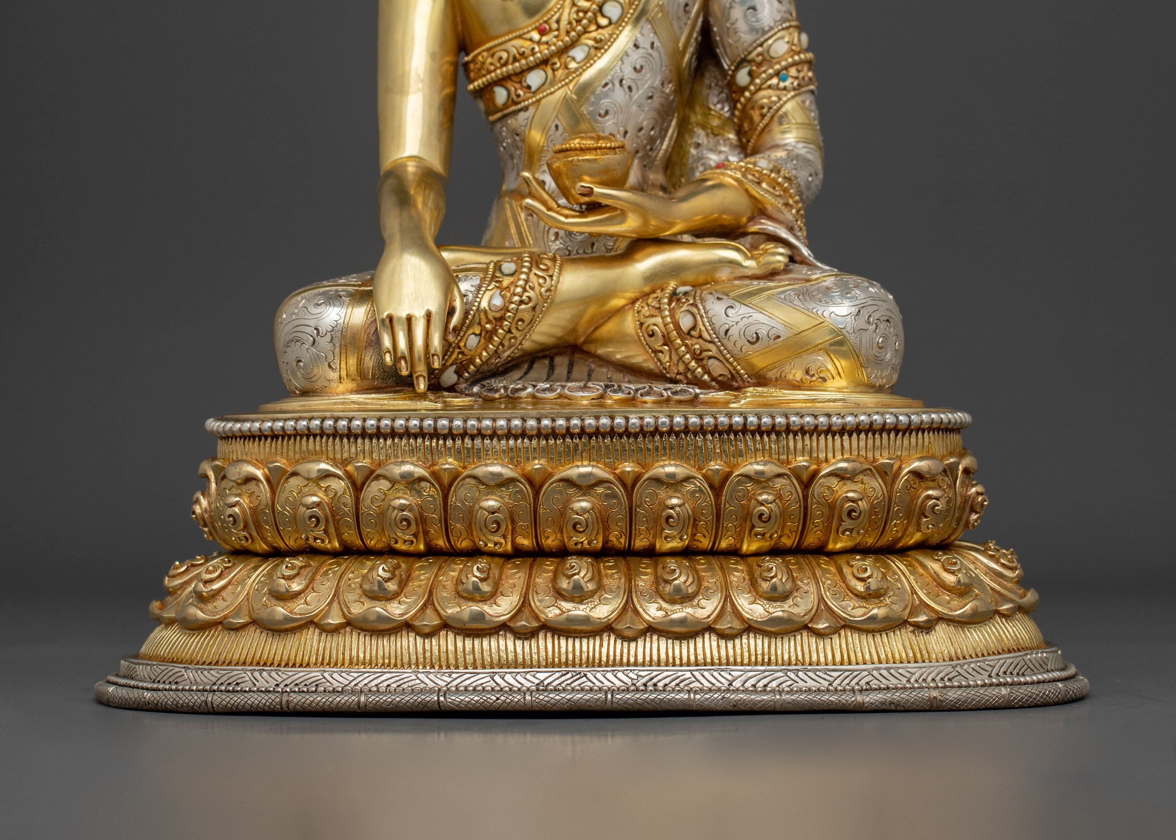 Sacred Shakyamuni Buddha Mindfulness Statue