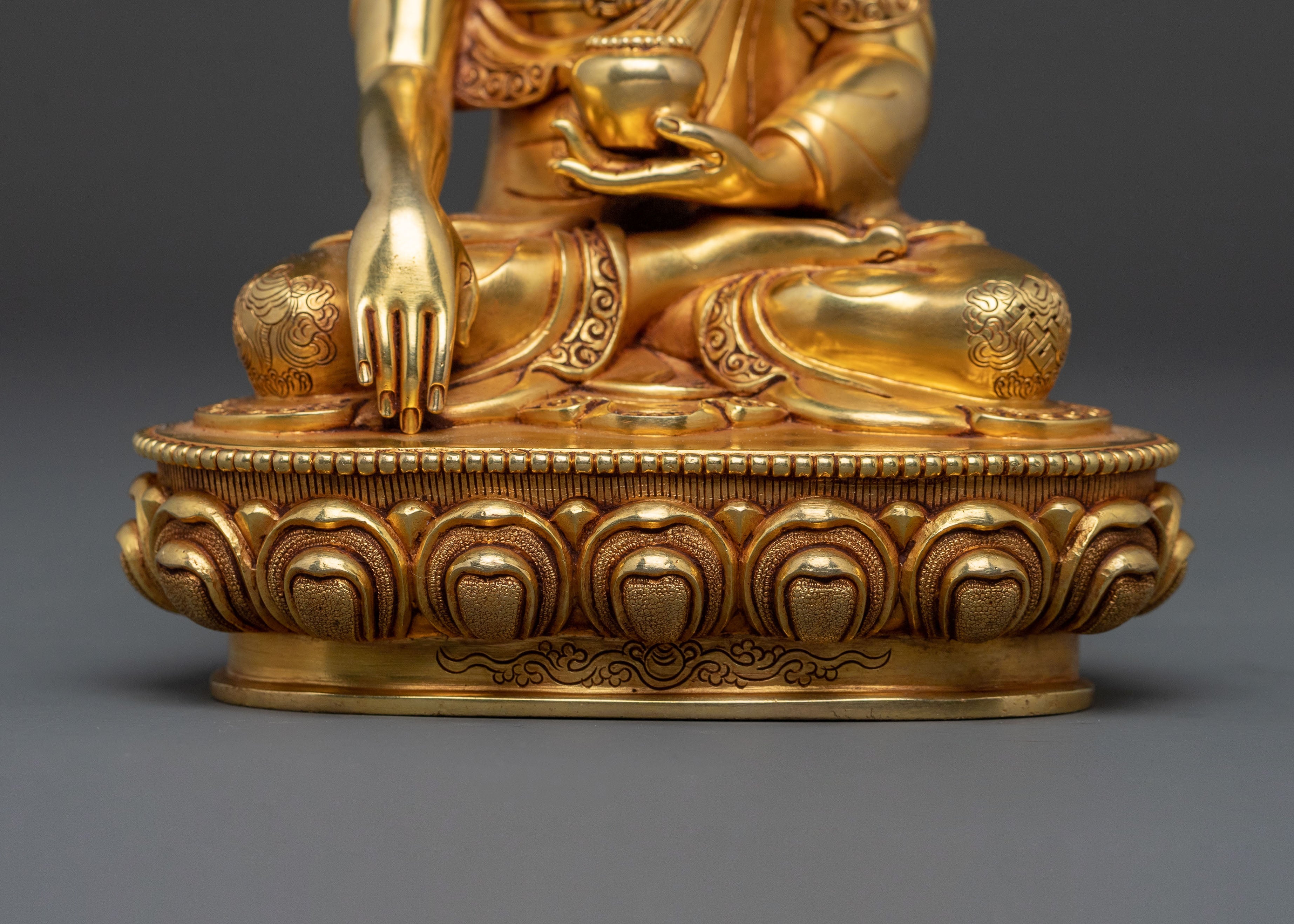 Shakyamuni Buddha Sacred Statue | Supreme Enlightenment