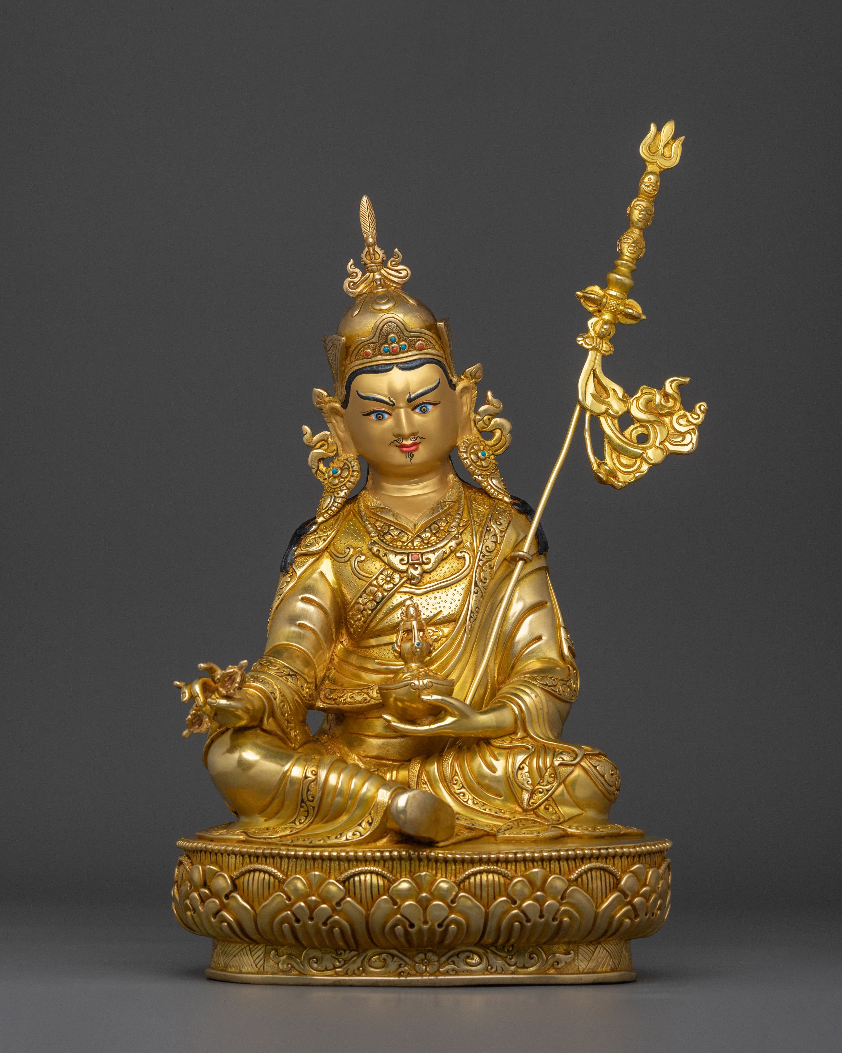 Guru Rinpoche statue 