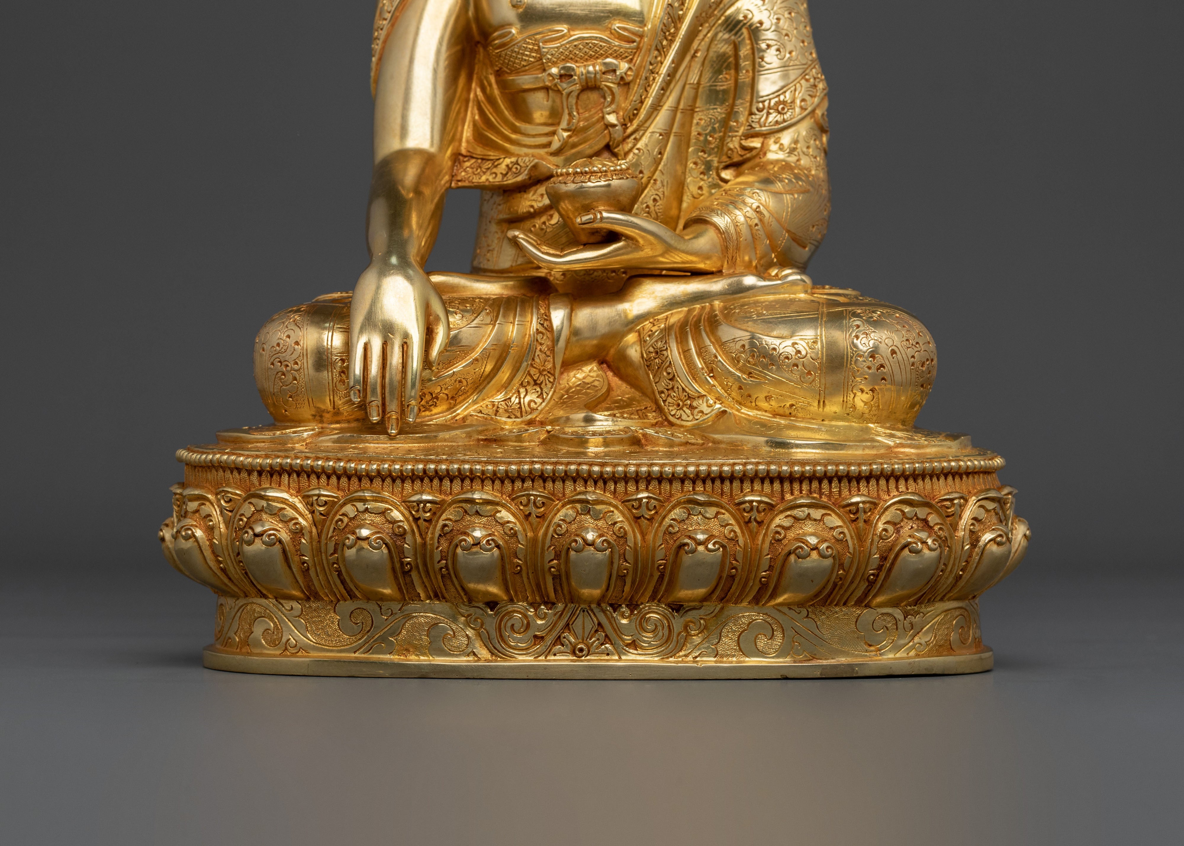 Hand Carved Shakyamuni Buddha Traditional Statue