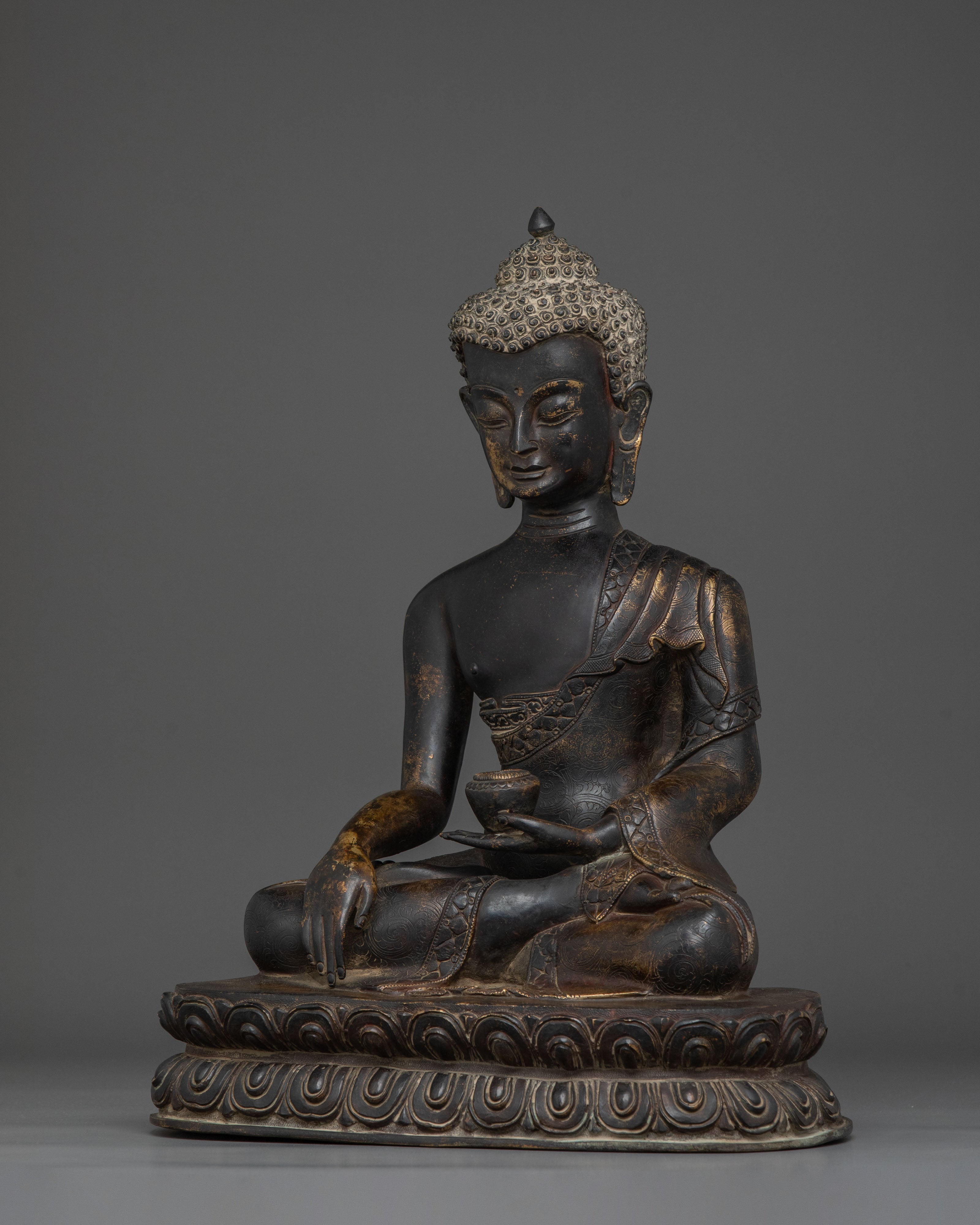 Siddhartha Gautama Spiritual Sculpture | Historical Buddha