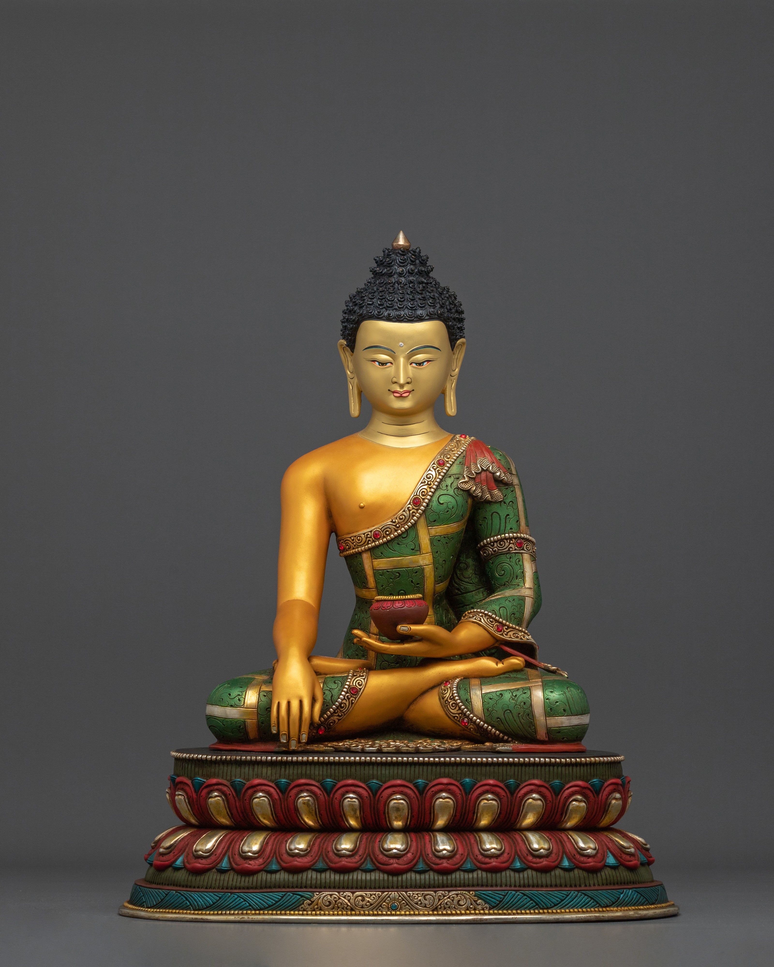 Shakyamuni Buddha Statue: 24K Gold Gilded