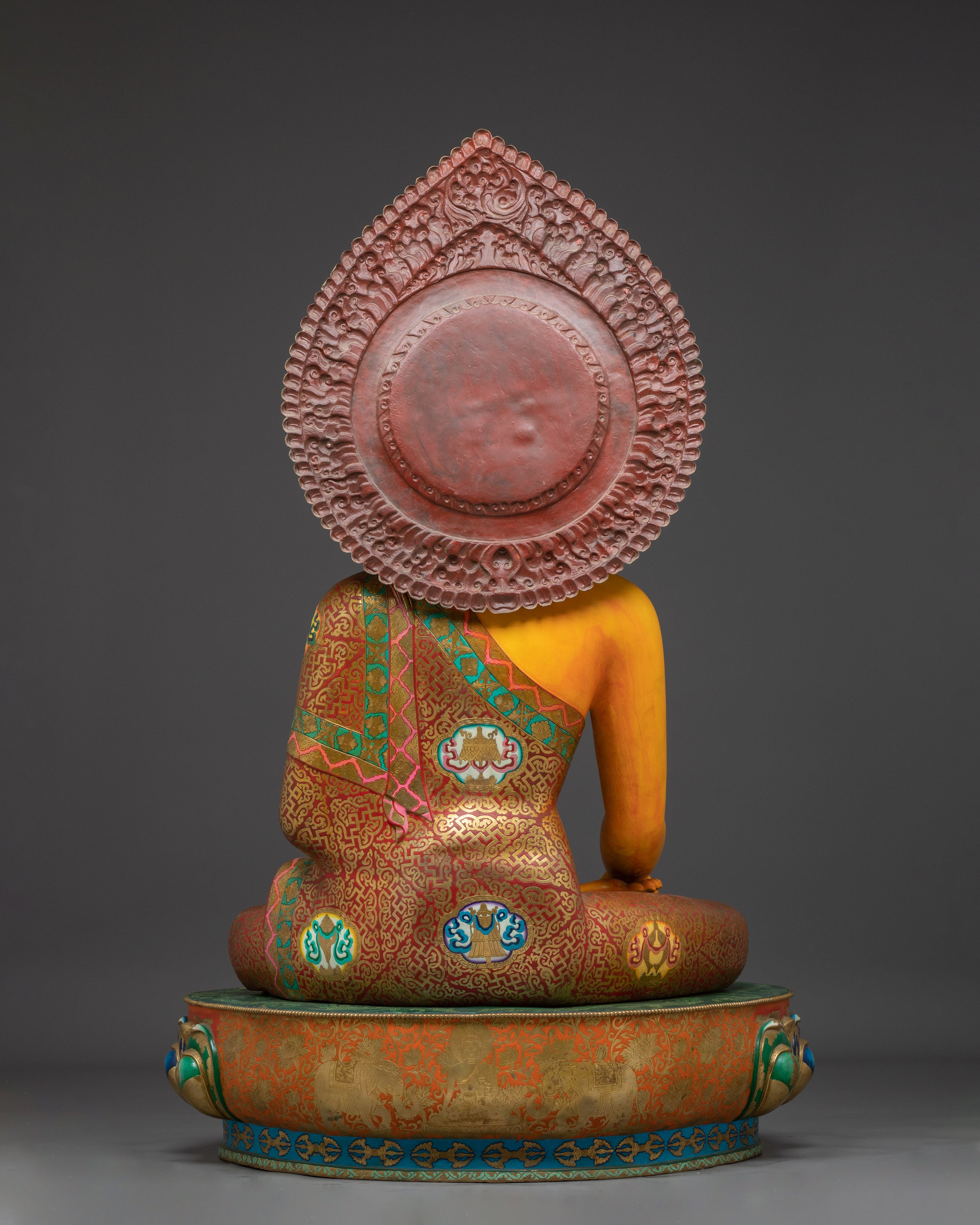 Divine Shakyamuni Buddha: Traditional Statue