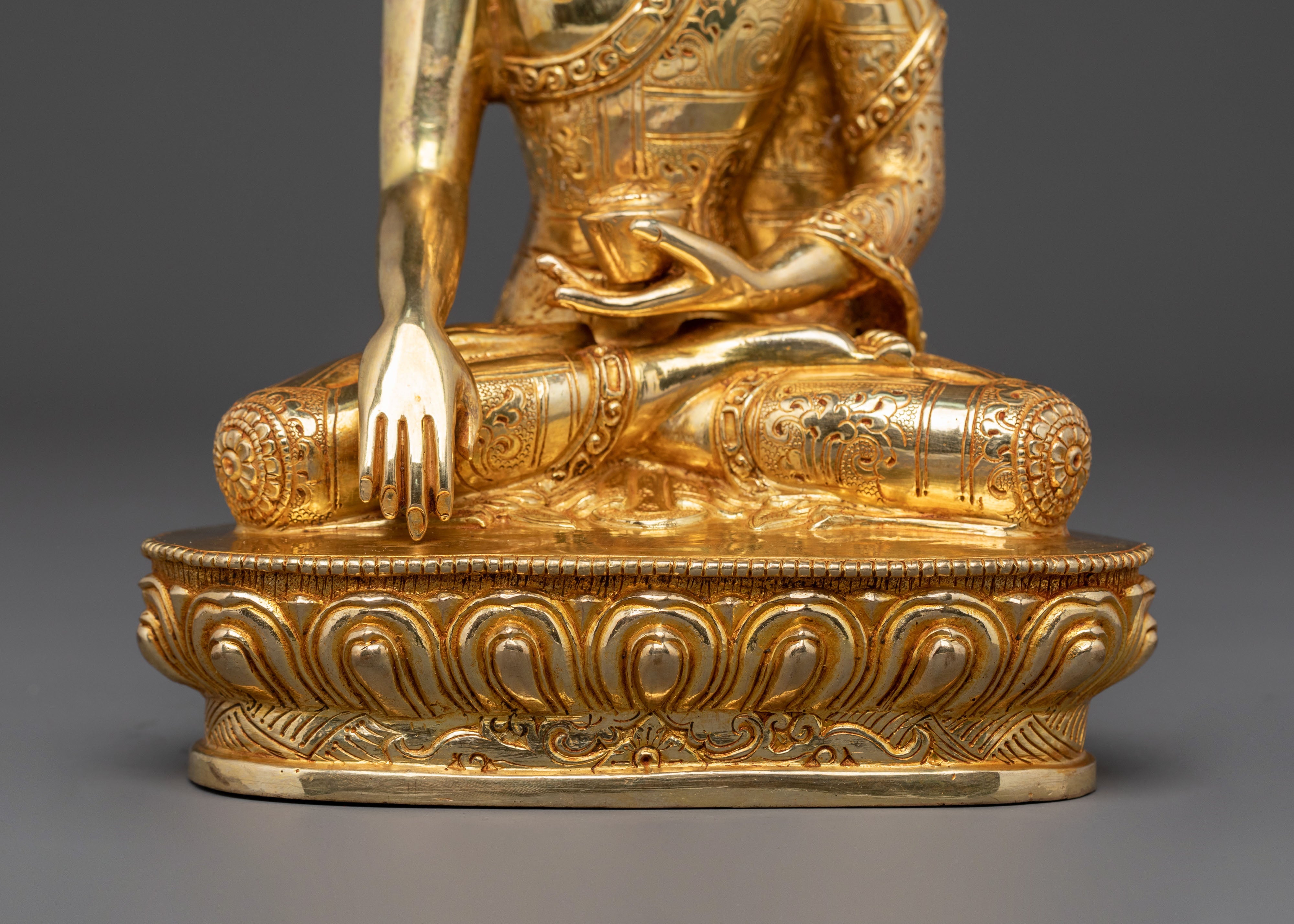 Shakyamuni Buddha Statue | Timeless Symbol of Awakening