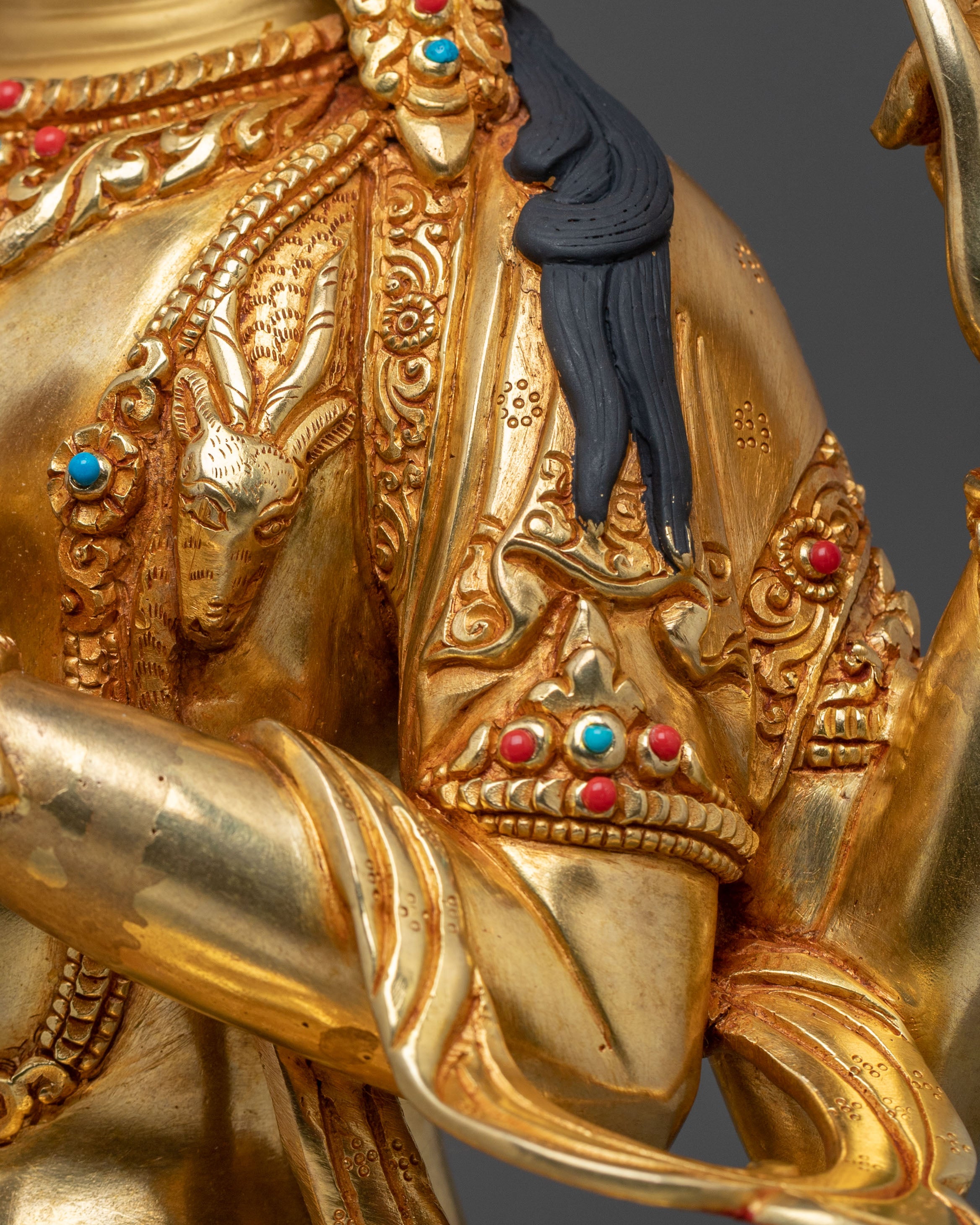Chenrezig Statue: Bodhisattva of Infinite Compassion