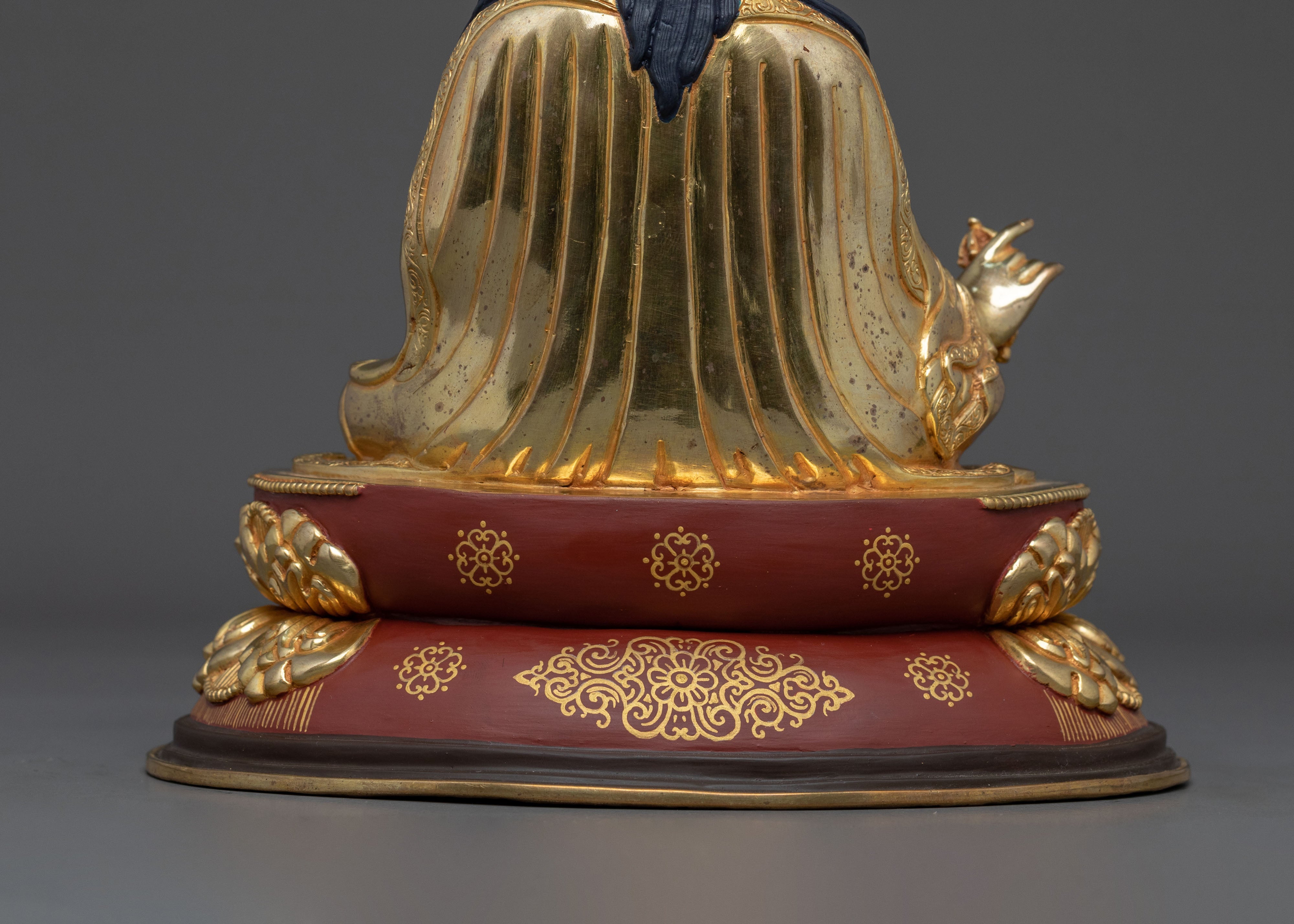 Guru Rinpoche Divine Sculpture: Sacred Symbol of Wisdom