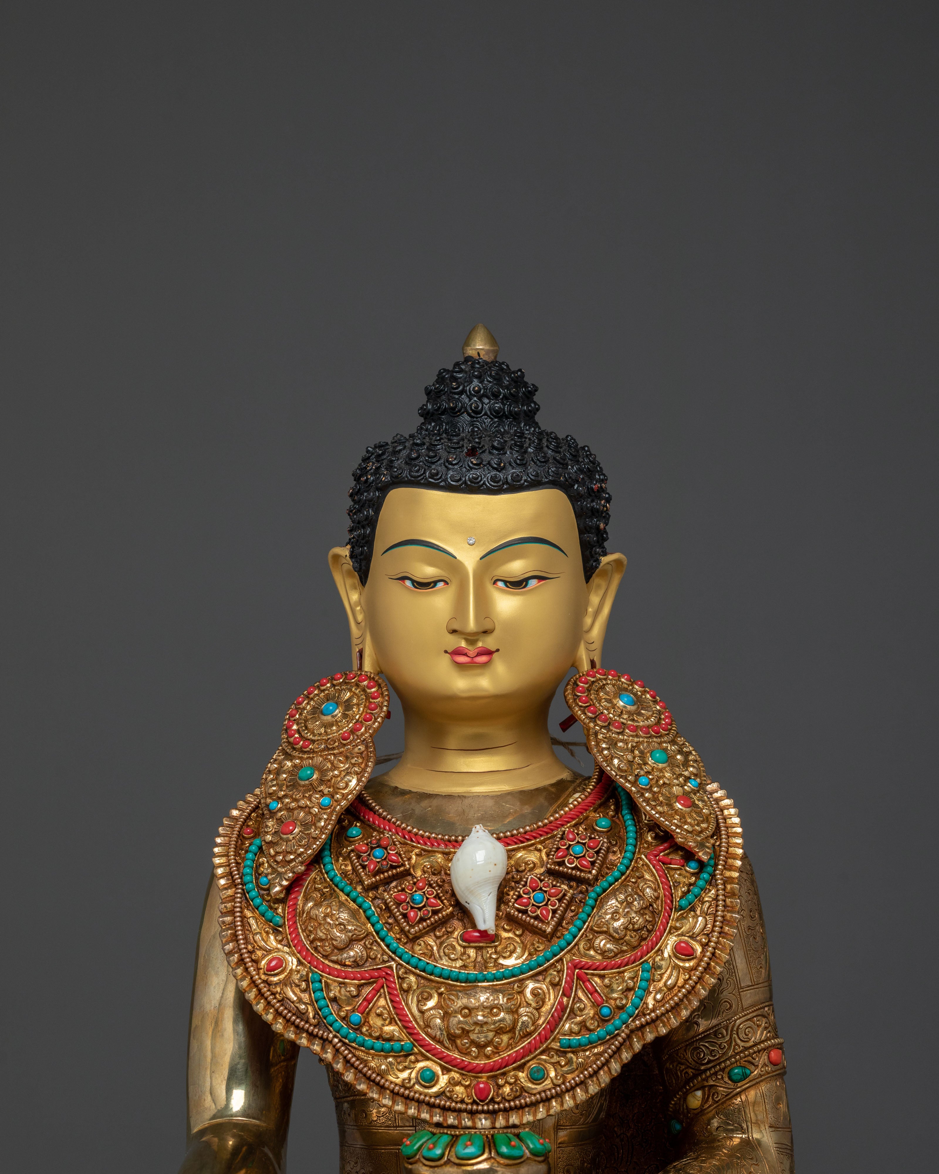 Crowned Buddha of Enlightenment Statue: Sacred Symbol of Wisdom and Awakening