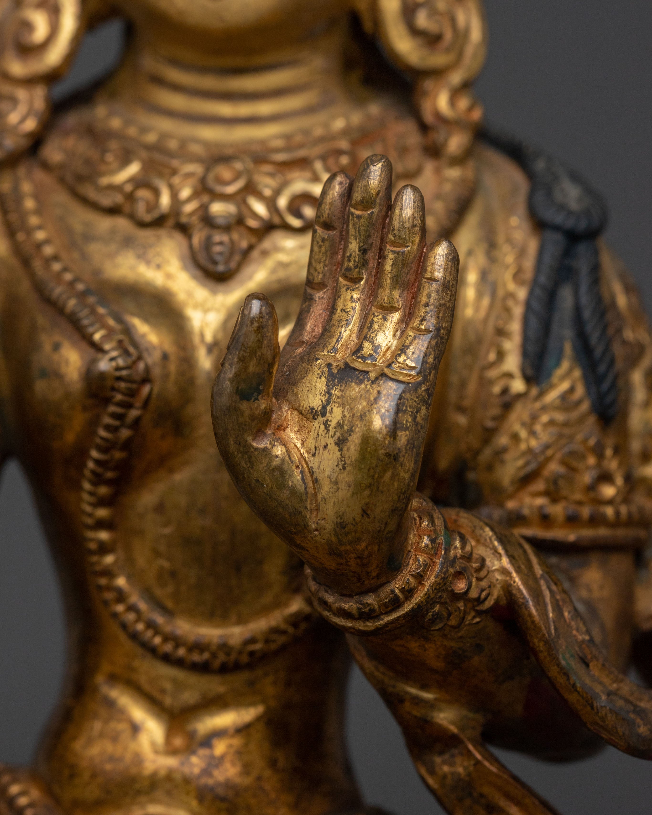 Hindu Devi Laxmi Sacred Sculpture: Sacred Home Decor
