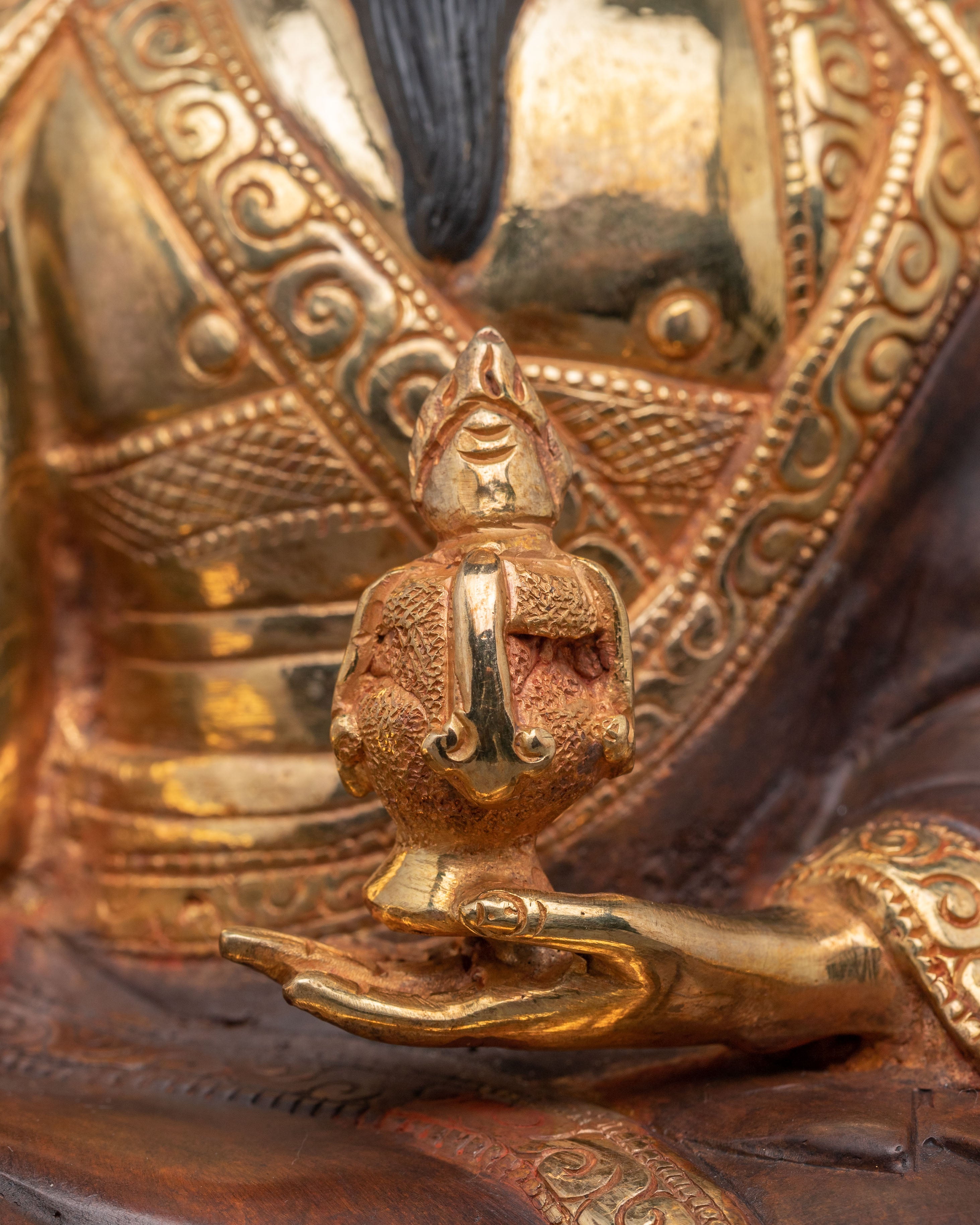 Guru Shapdum Statue: Revered Buddhist Master