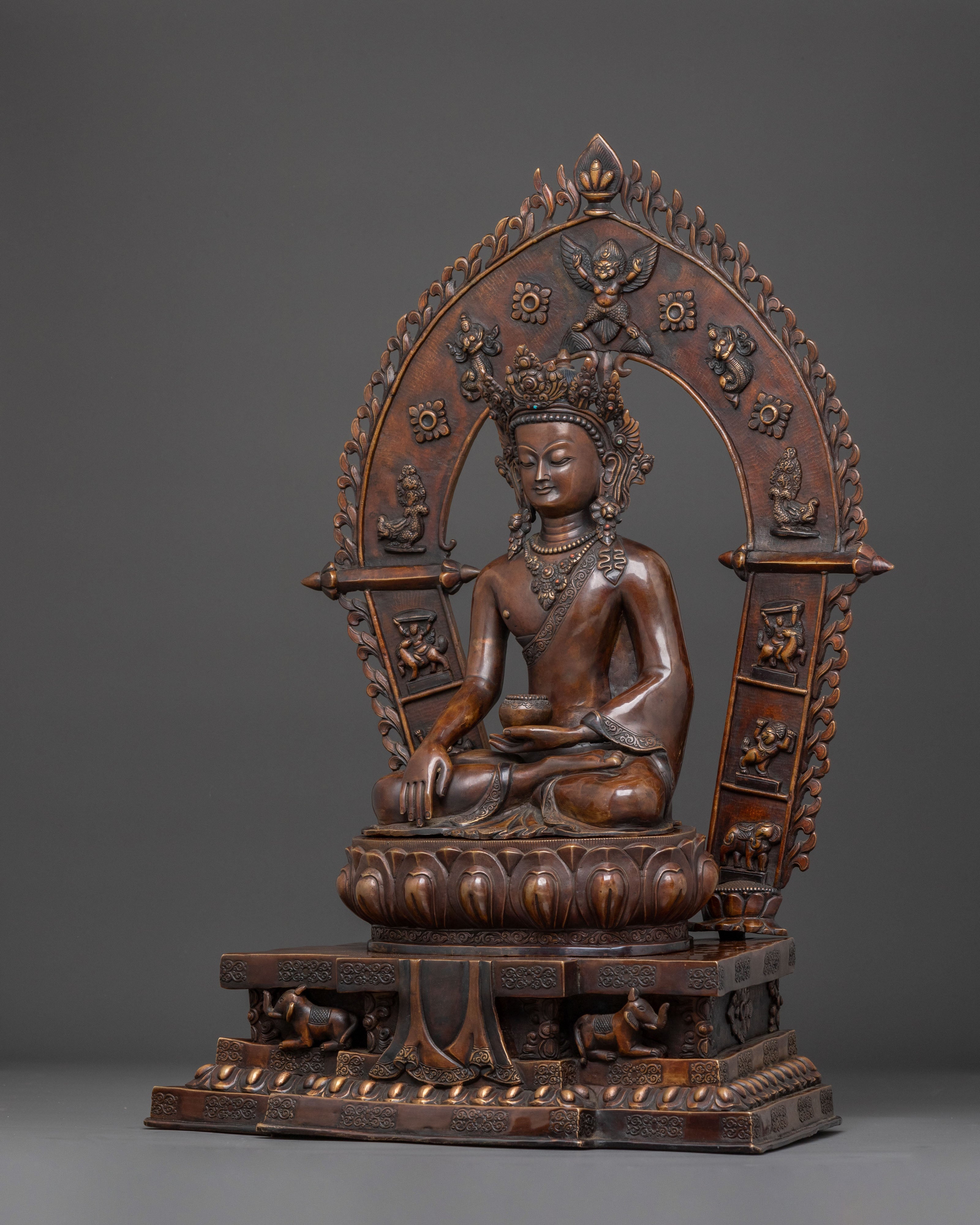 Crown Shakyamuni Buddha Statue on Throne for Rituals