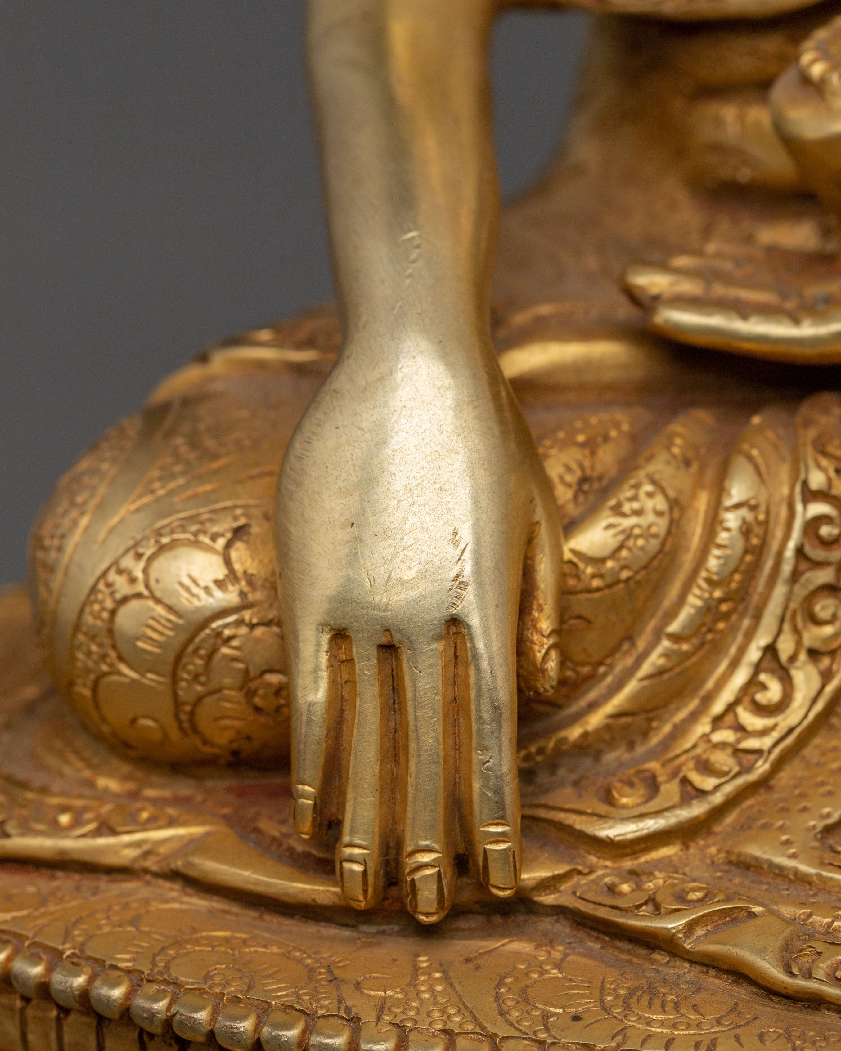 Shakyamuni Buddha Statue | Peaceful Meditation