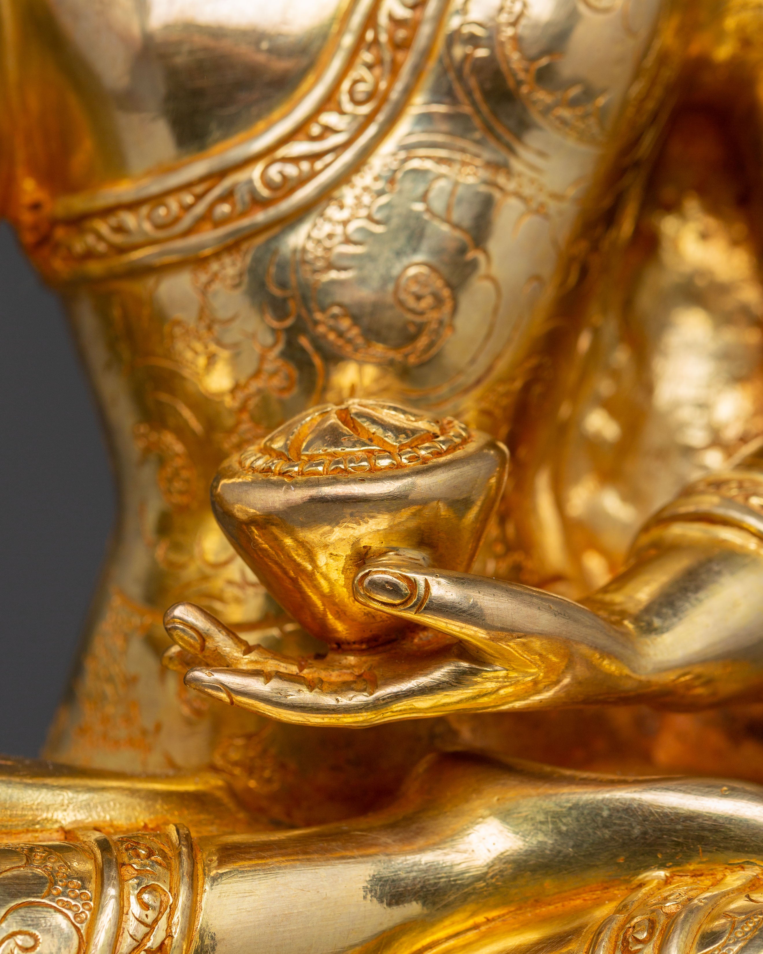 Handmade Himalayan Shakyamuni Buddha Golden Statue | Buddha of Enlightenment