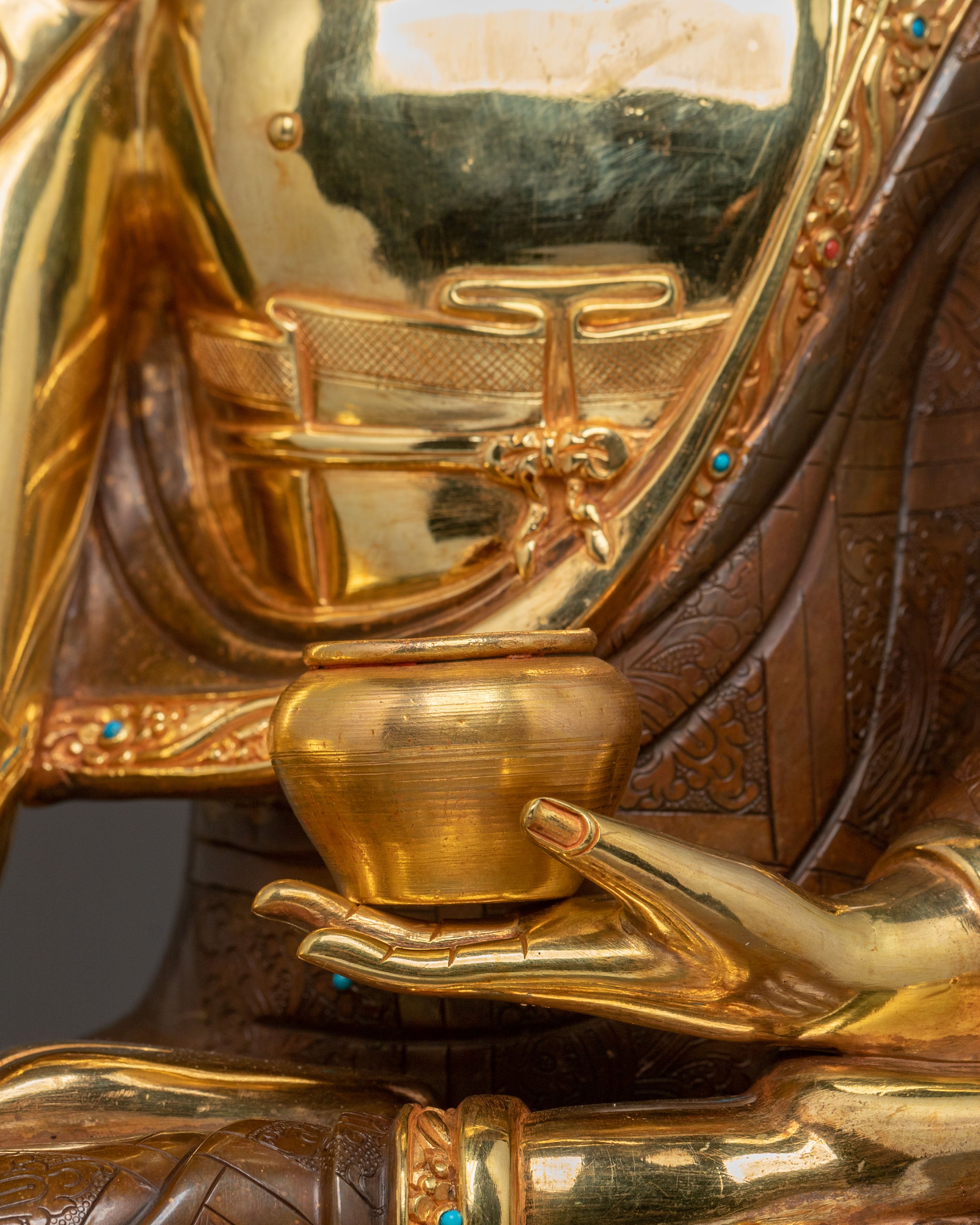 Shakyamuni Buddha Statue | Symbol of Peace