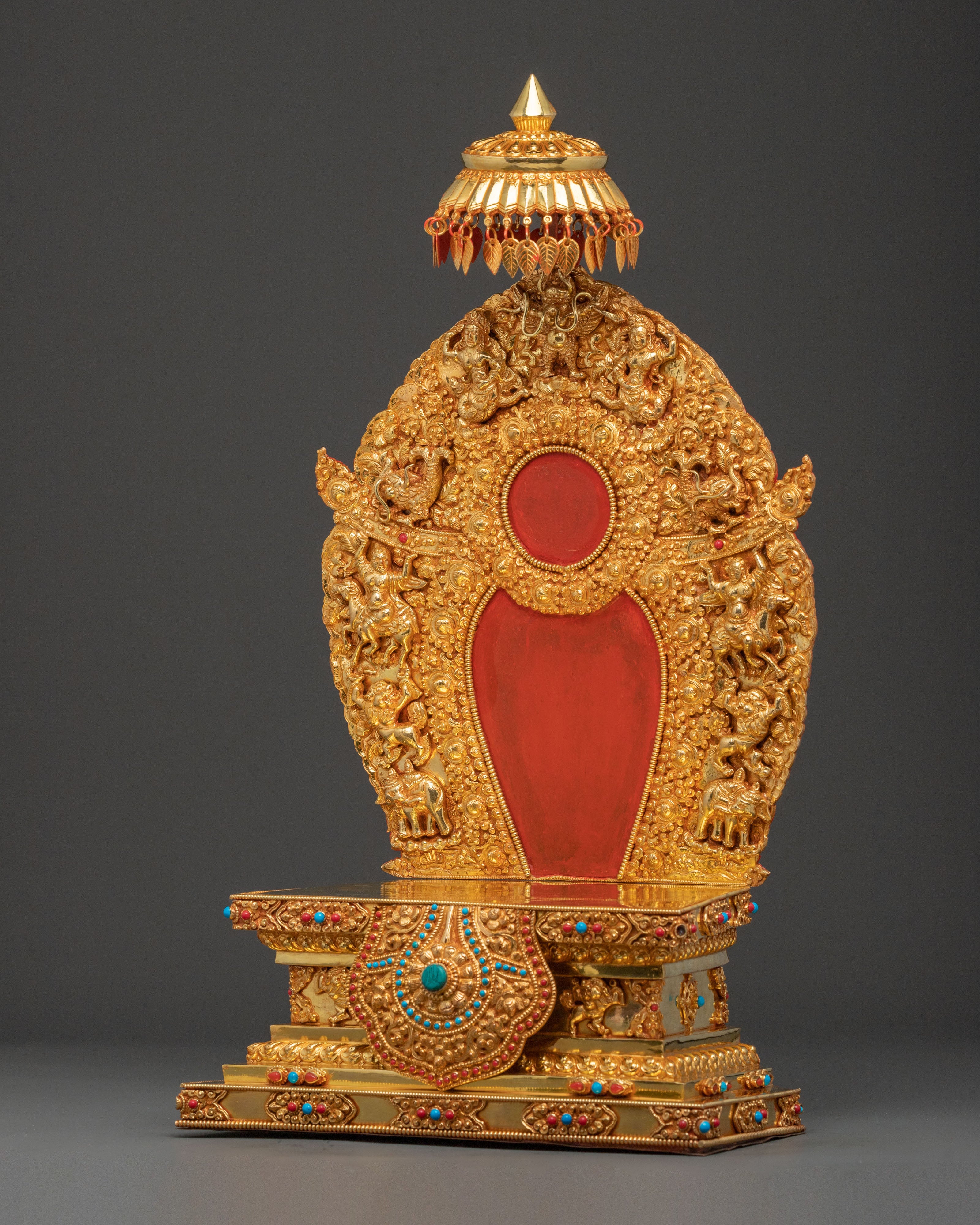 Handcrafted Throne | Embodiment of Divine Presence