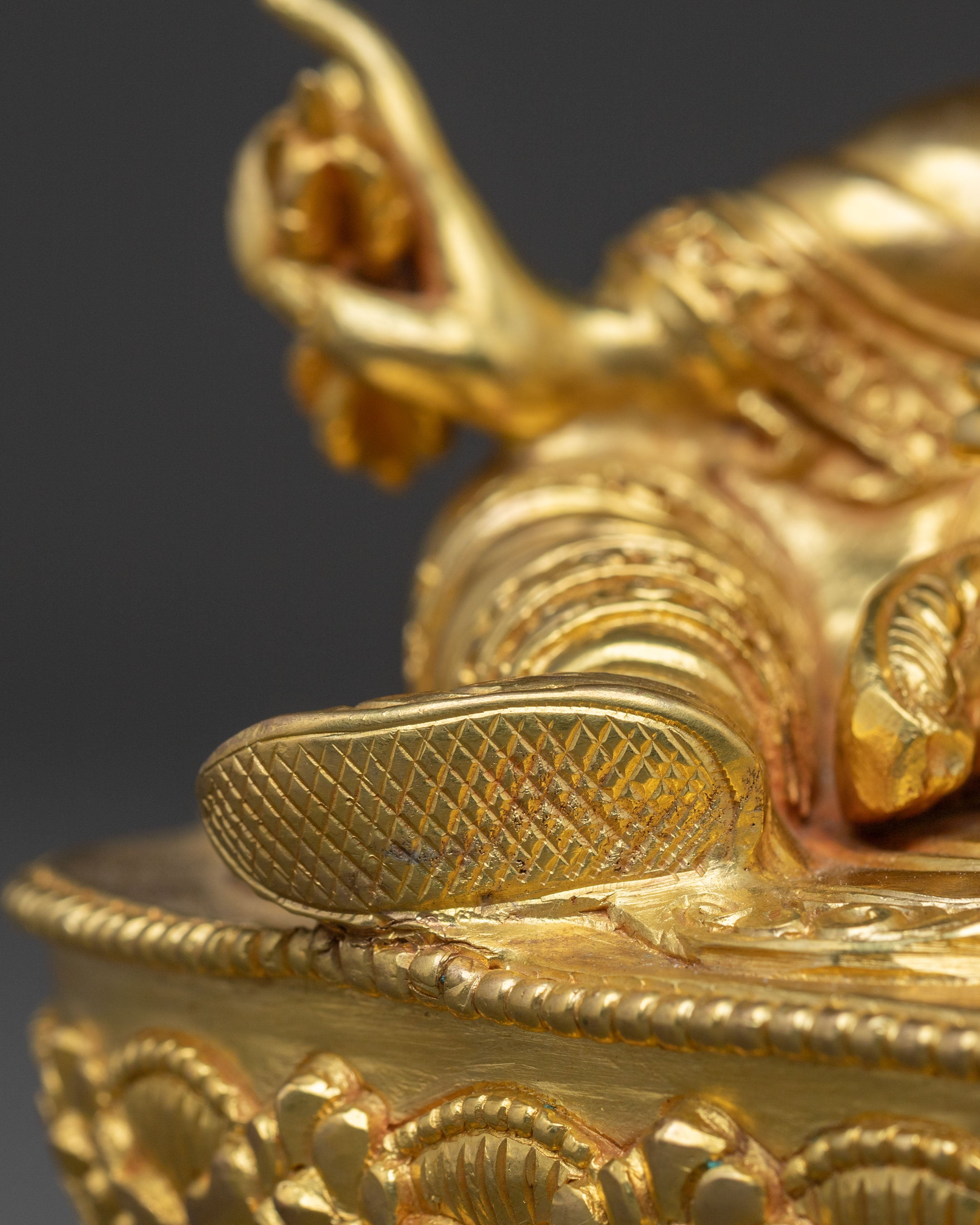 Guru Rinpoche Statue: Sacred Wisdom
