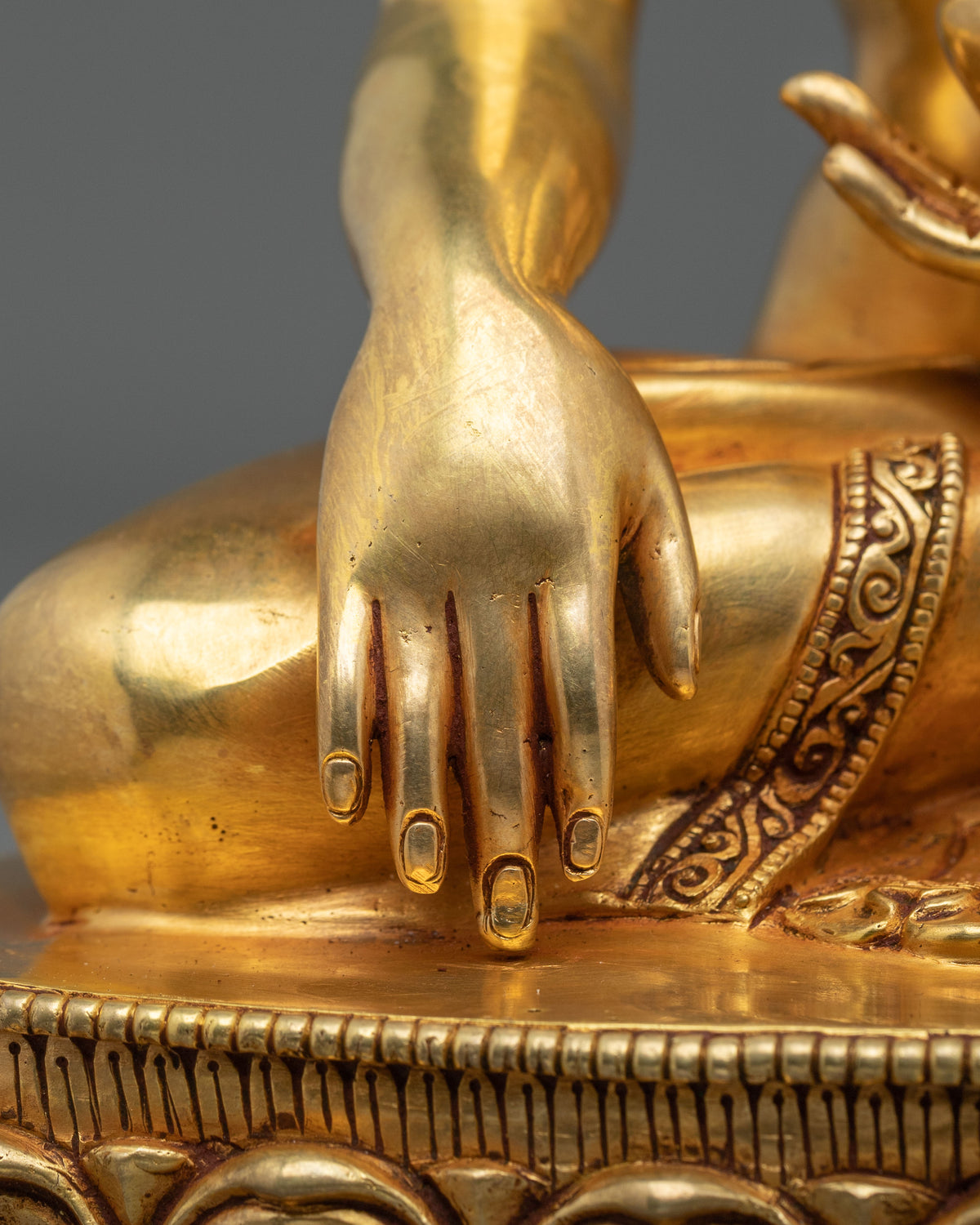 Shakyamuni Buddha Copper Statue | 24k Gold Gilded Figurine