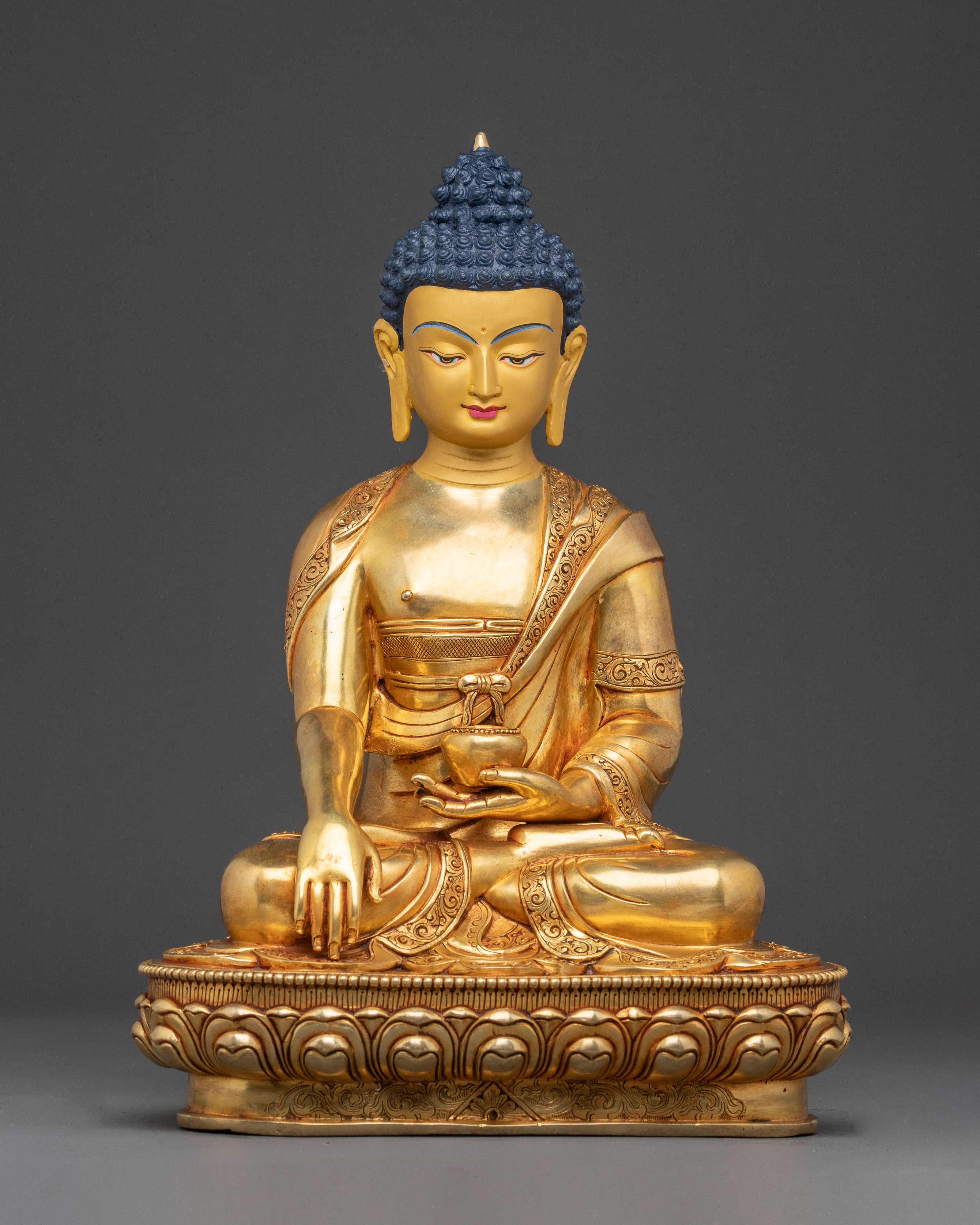 Shakyamuni Buddha Statue: Attain Peace and Freedom