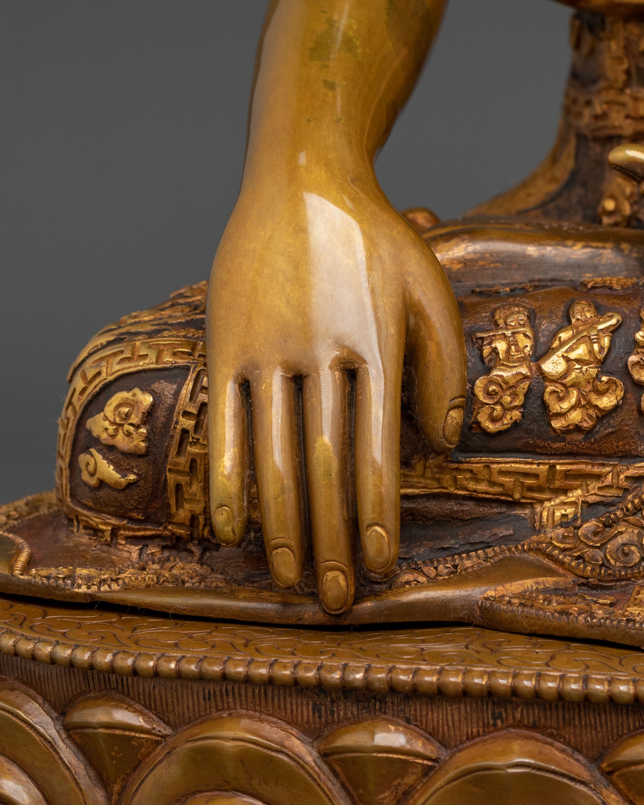 Hand-Carved Shakyamuni Buddha Figurine | Home Decor