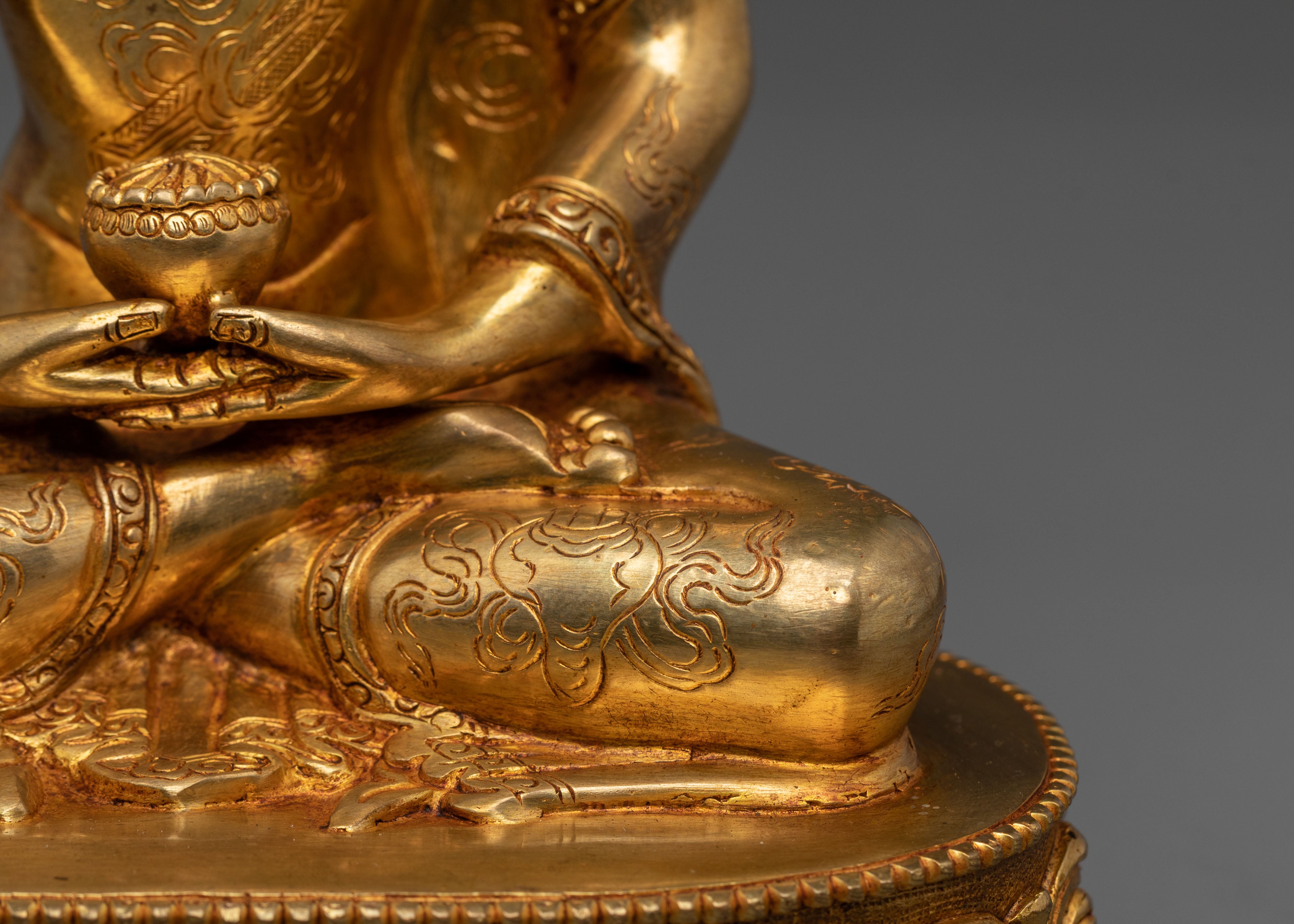 Serene Amitabha Buddhist Deity Statue: Buddha of Infinite Light