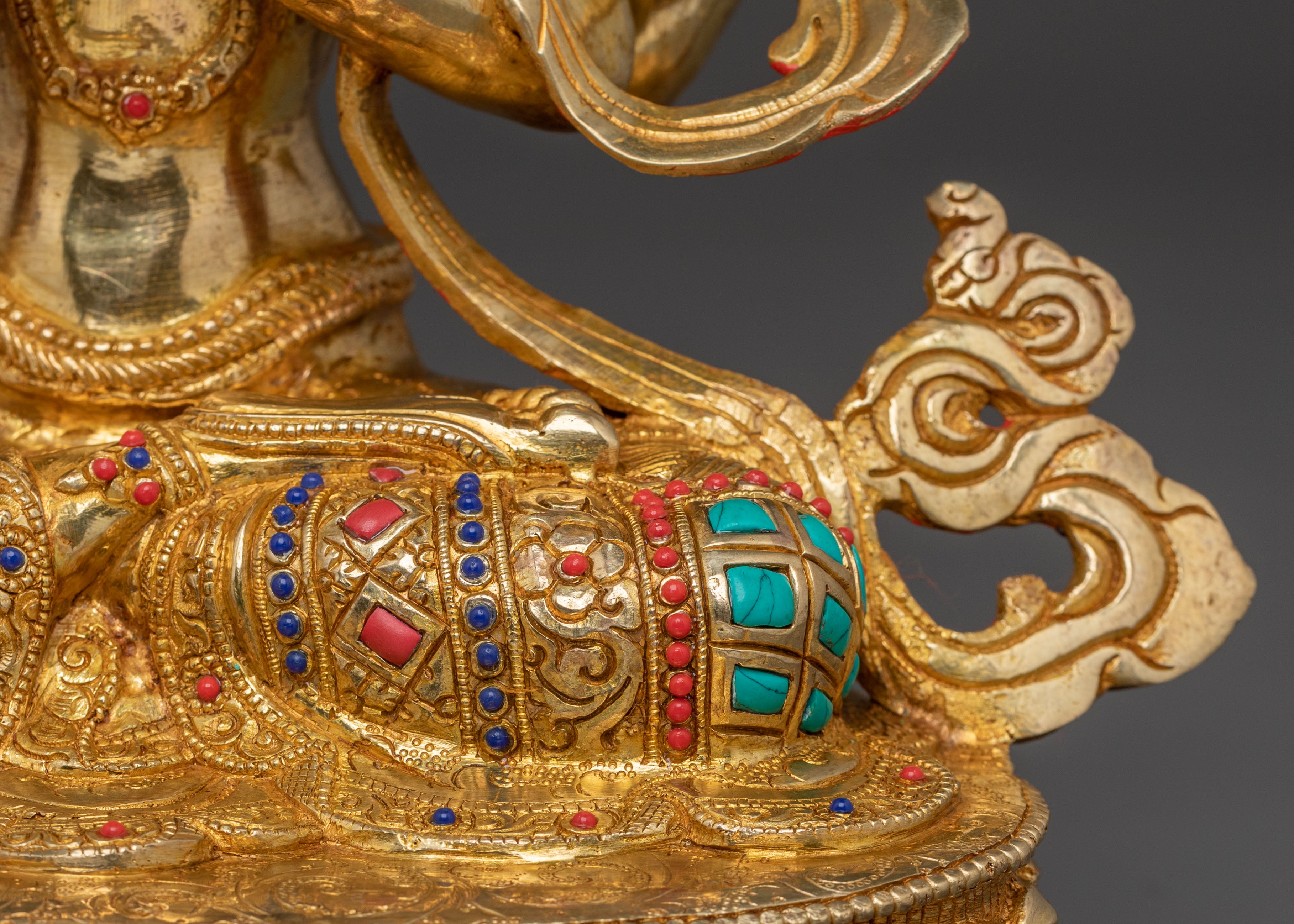Chenrezig Blessing Statue | Symbol of Compassion and Spiritual Blessings