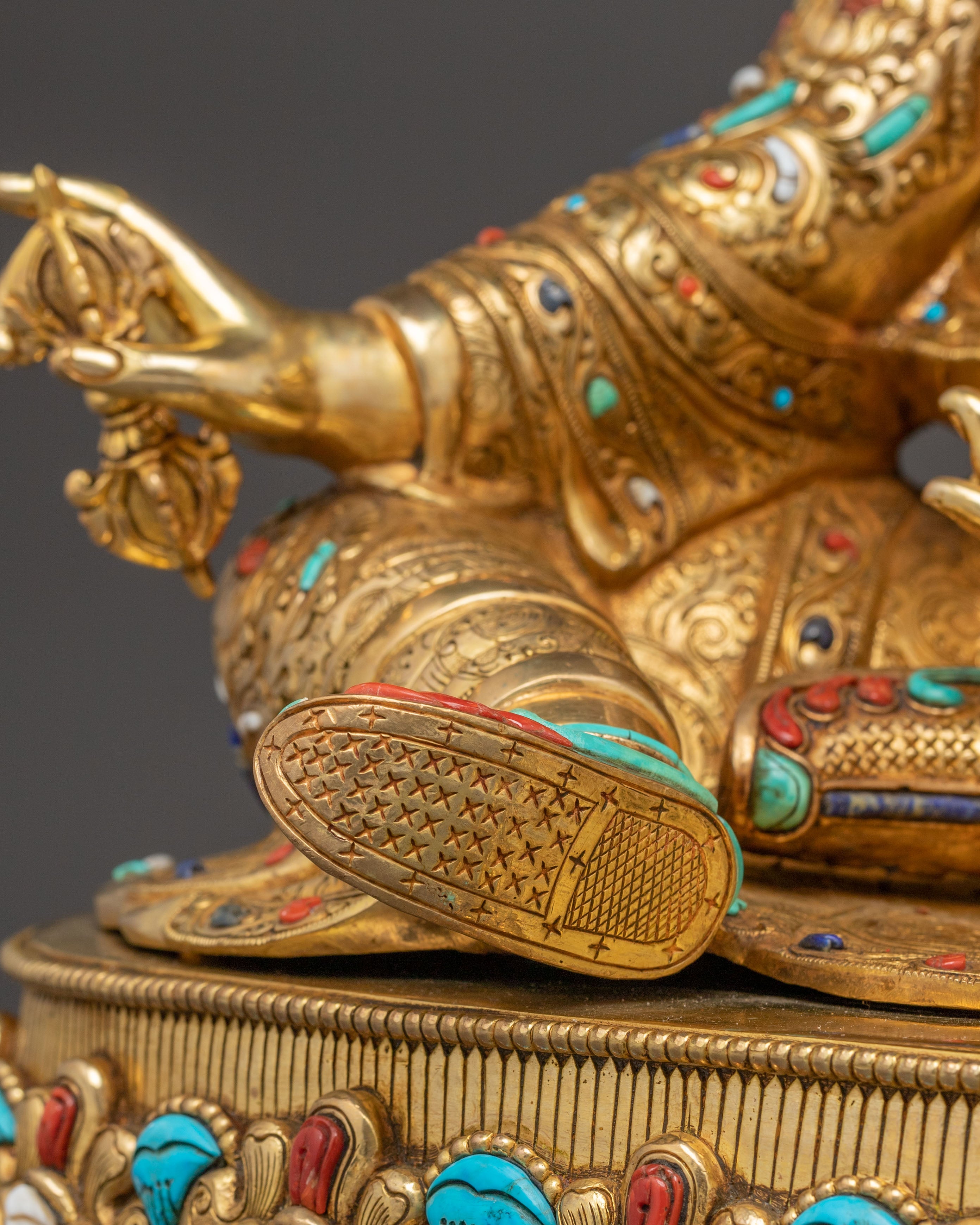 Guru Rinpoche Statue : Lotus Master