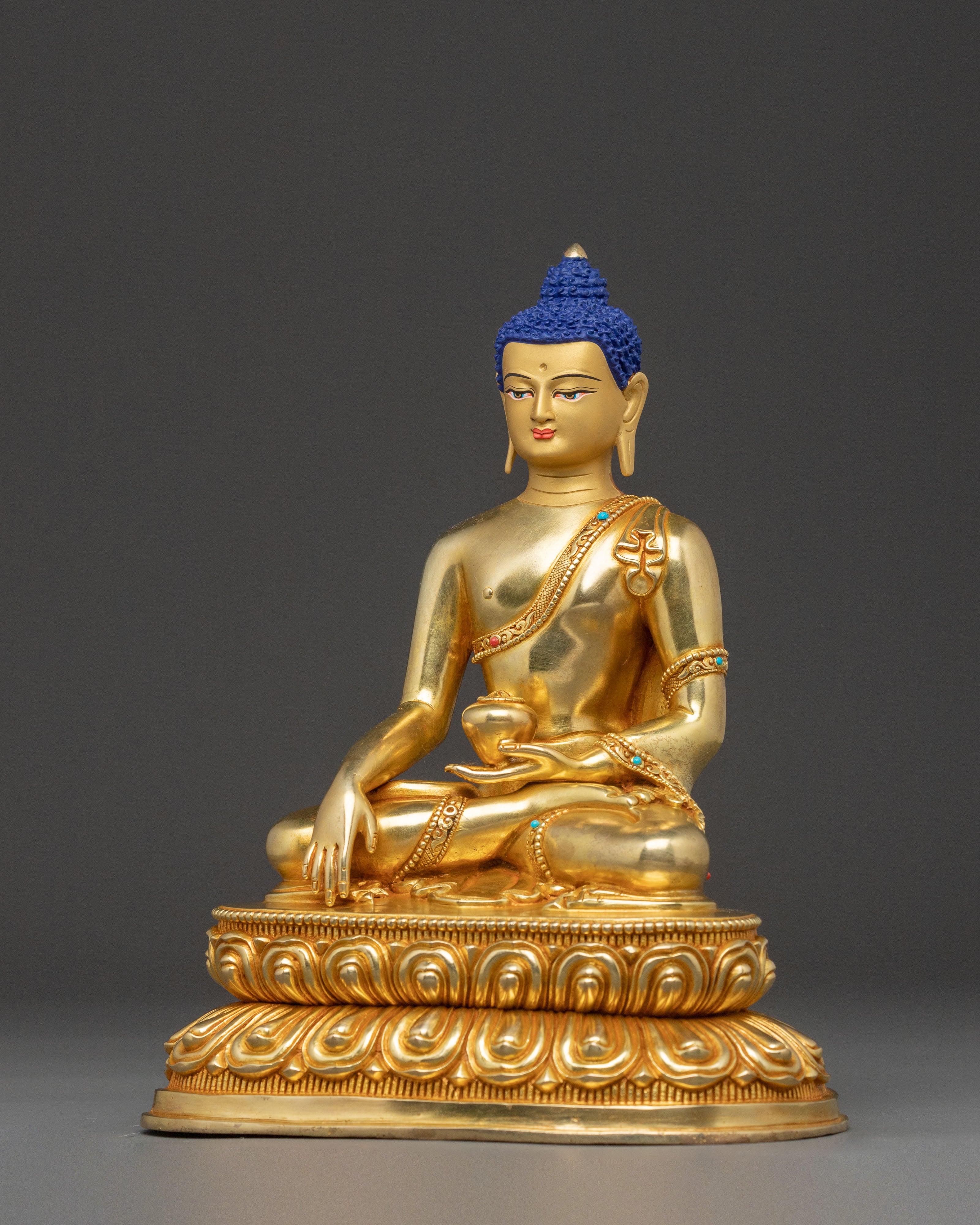 Enlightened Shakyamuni Buddha Sacred Sculpture – Hand-Gilded Serenity
