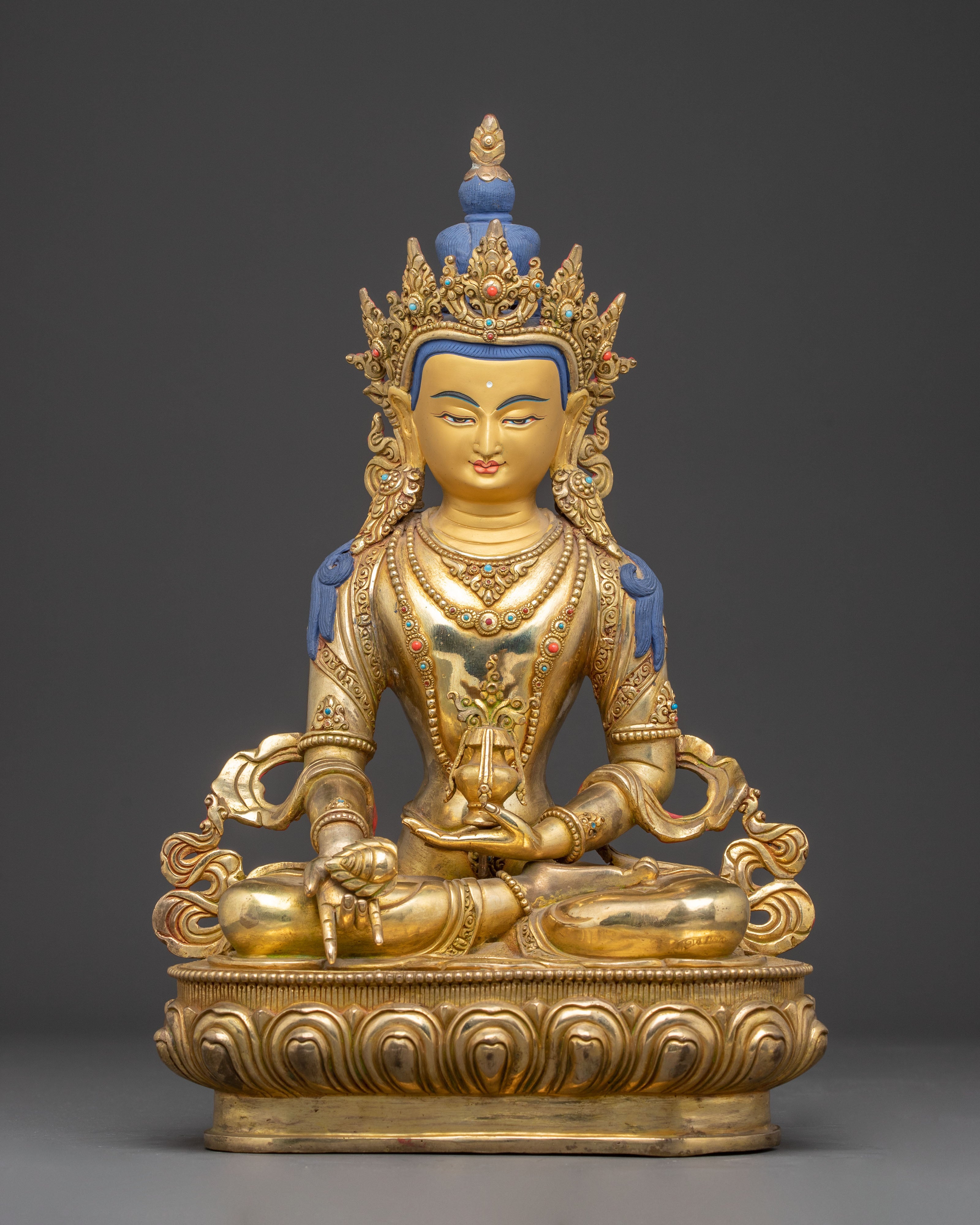 Divine Bodhisattva Ksitigarbha Statue