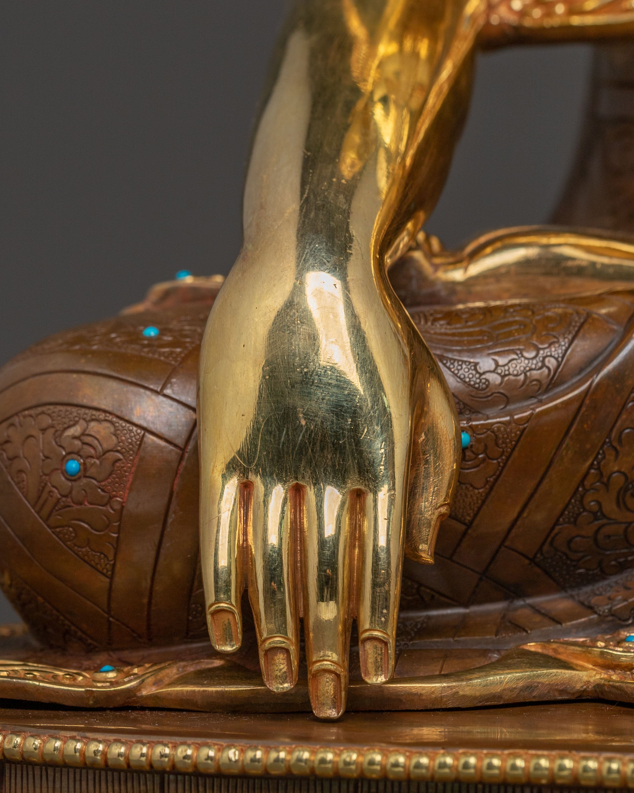 Shakyamuni Buddha Statue | Symbol of Peace