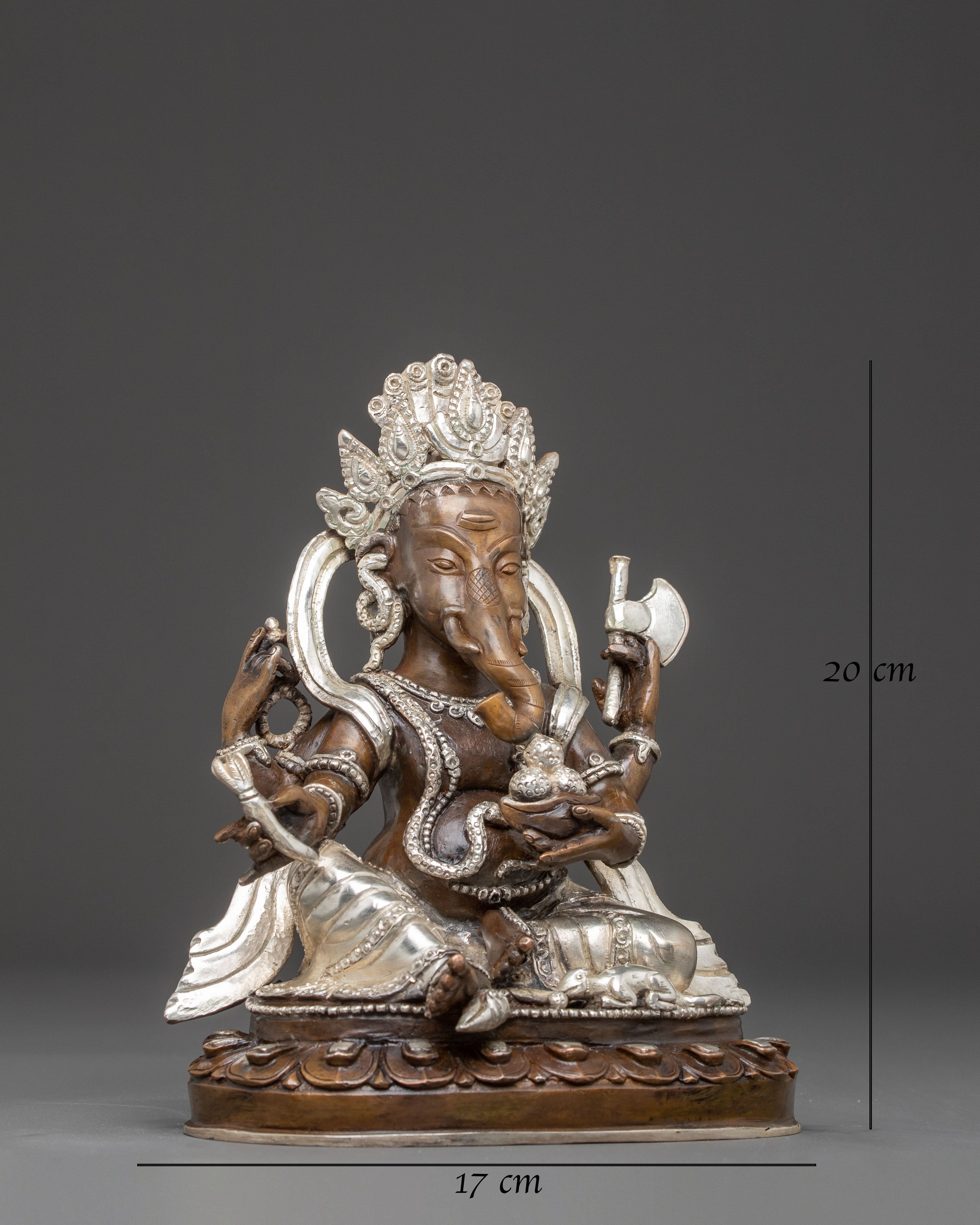 Ganesh Statue: Deep Wisdom and Humility 