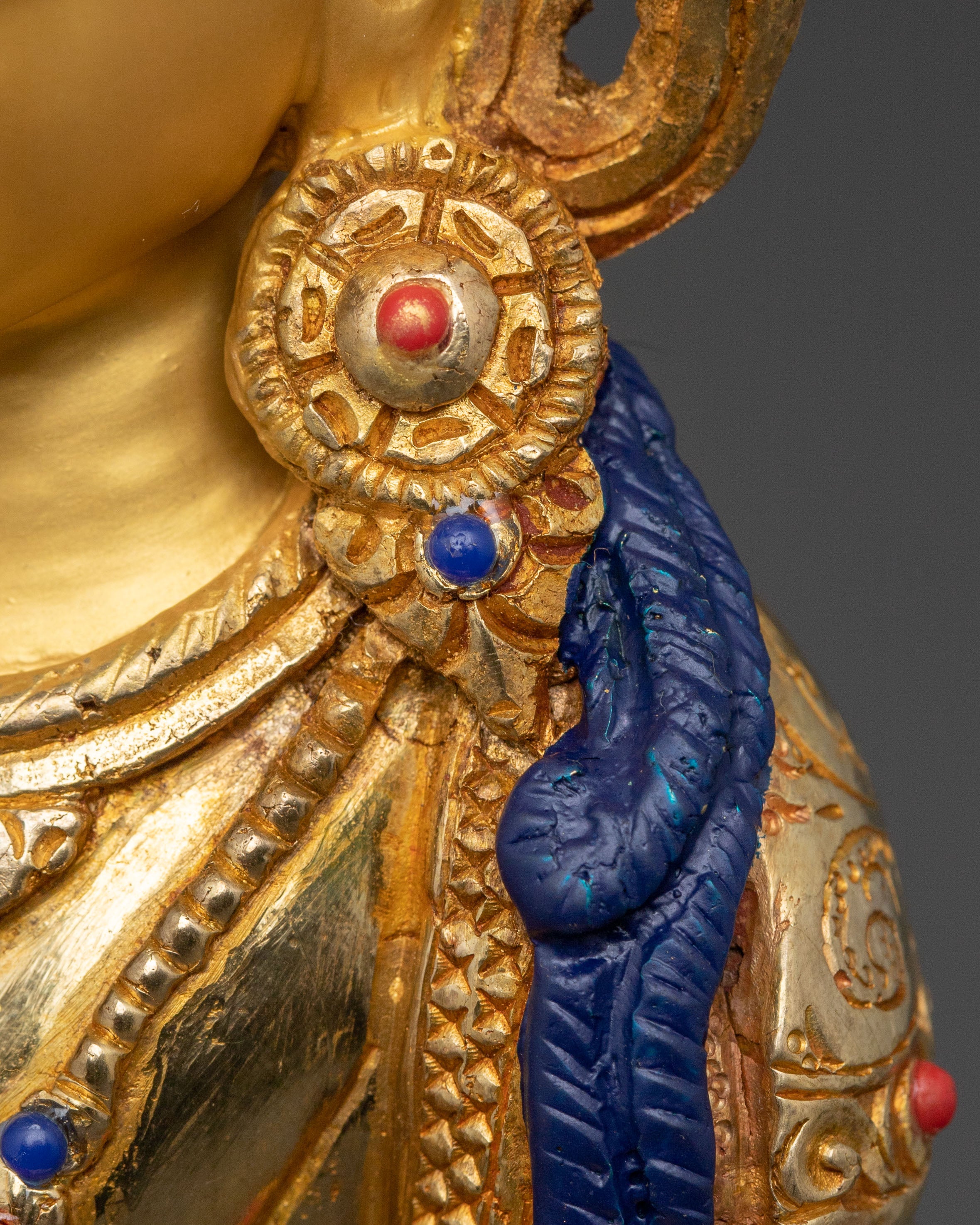 Amitayus Buddha Statue: Sacred Figure for Decor