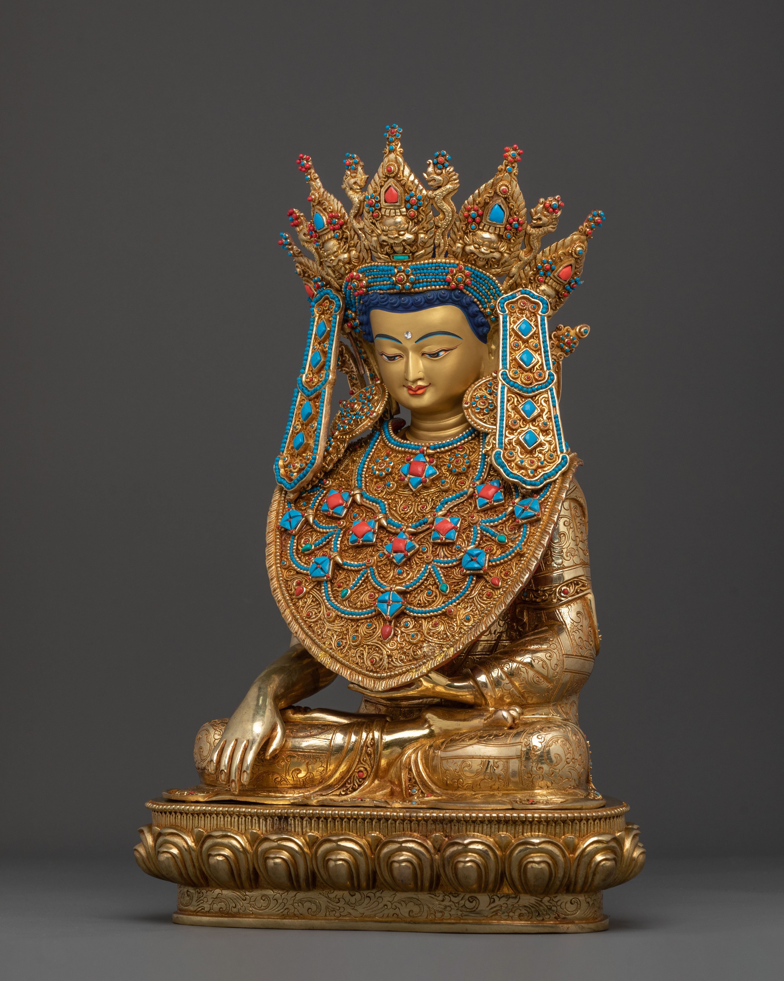 Crown Shakyamuni Buddha Magnificient Statue in Gilded Gold