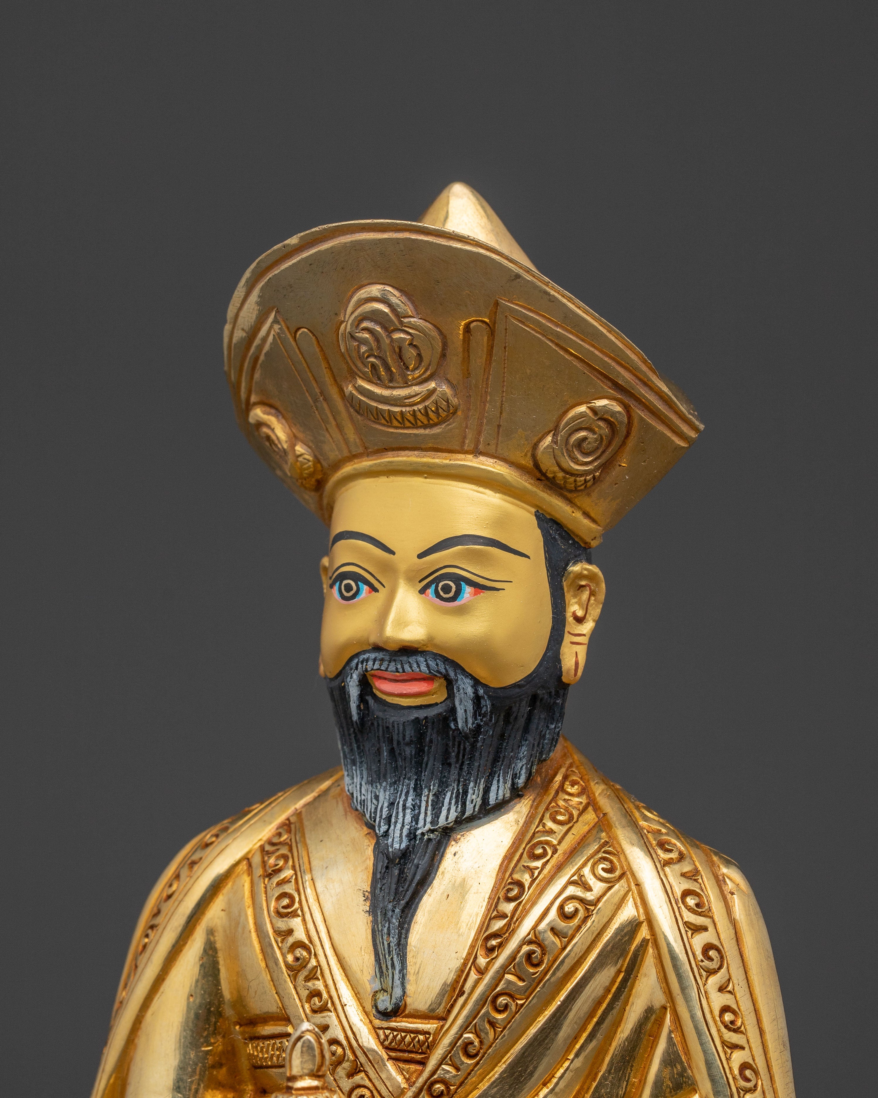 Divine Guru Shapdum Statue – Hand-Gilded Copper Artistry