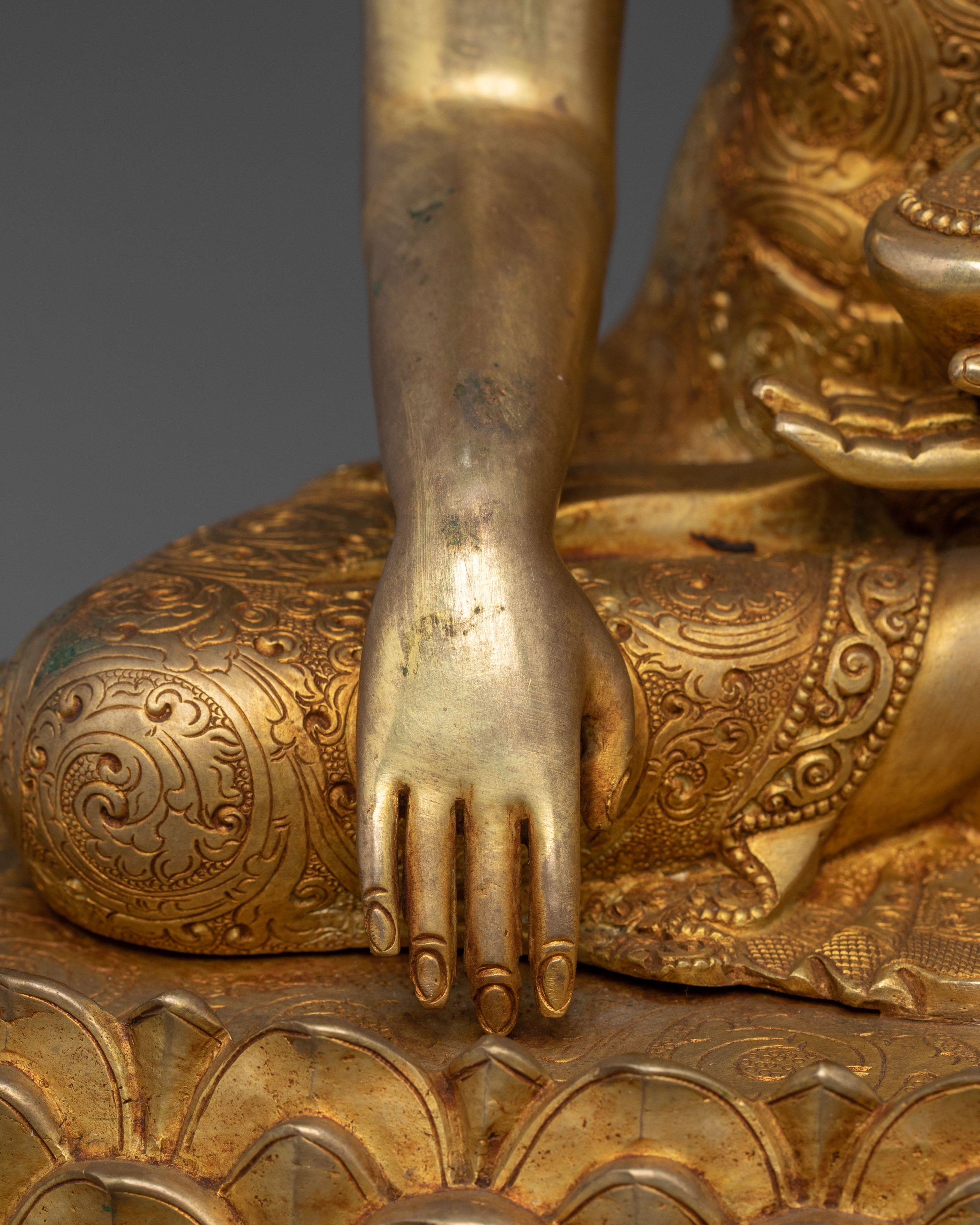 Shakyamuni Buddha Statue with Crown | Divine Figurine