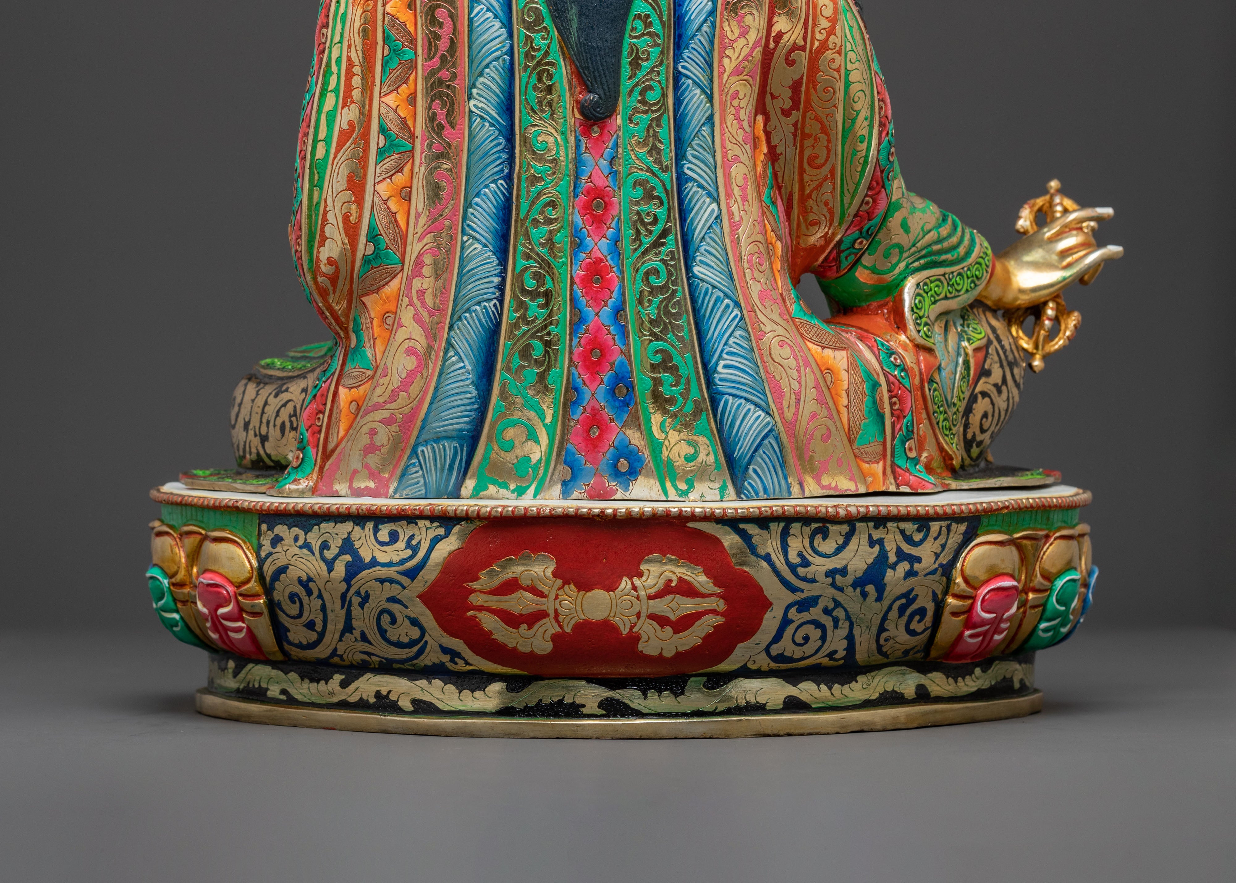 Guru Rinpoche Protector Statue: Sacred Figure