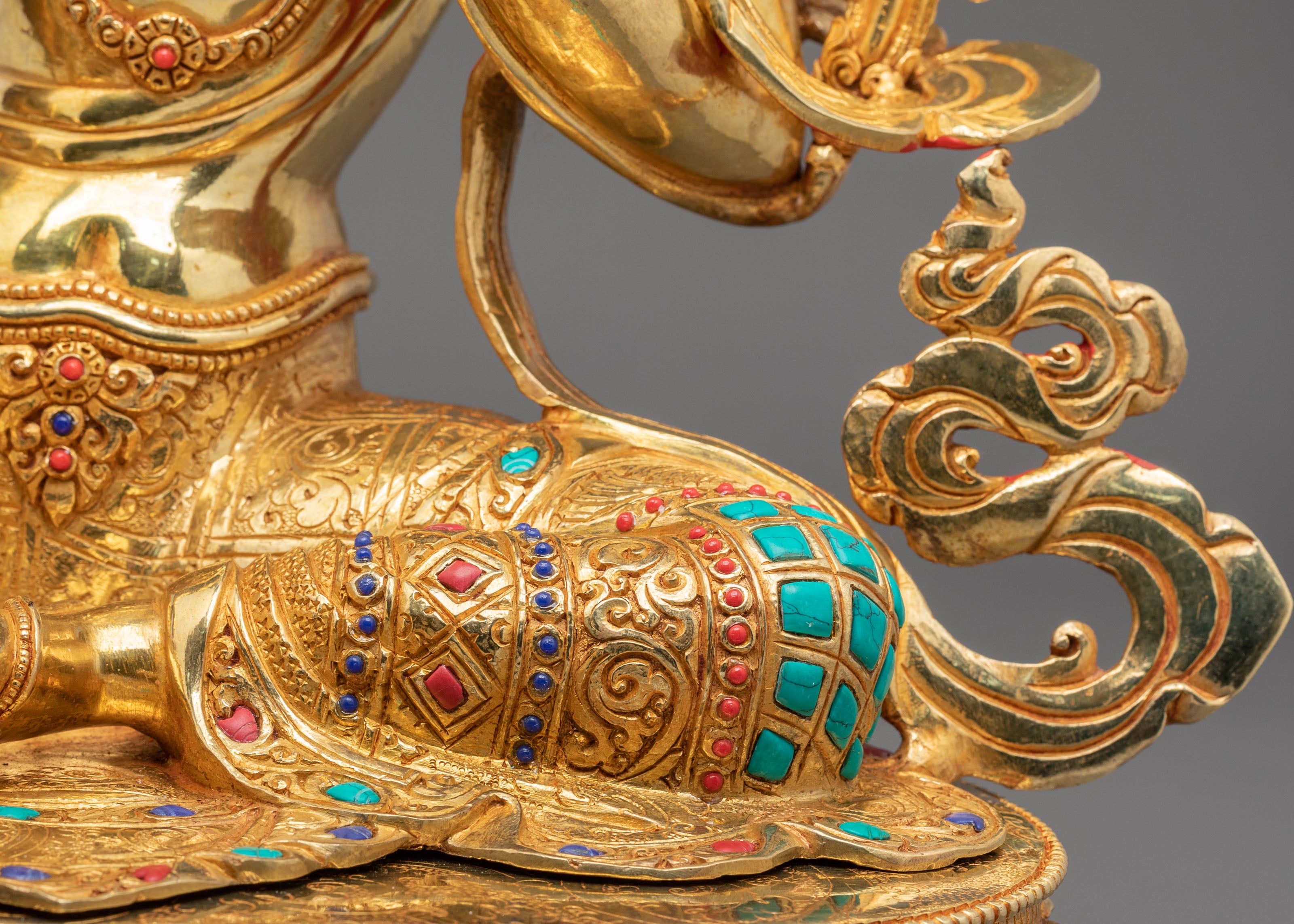 Shyamatara Statue | Hand-Carved 24k Gold Gilding Statue