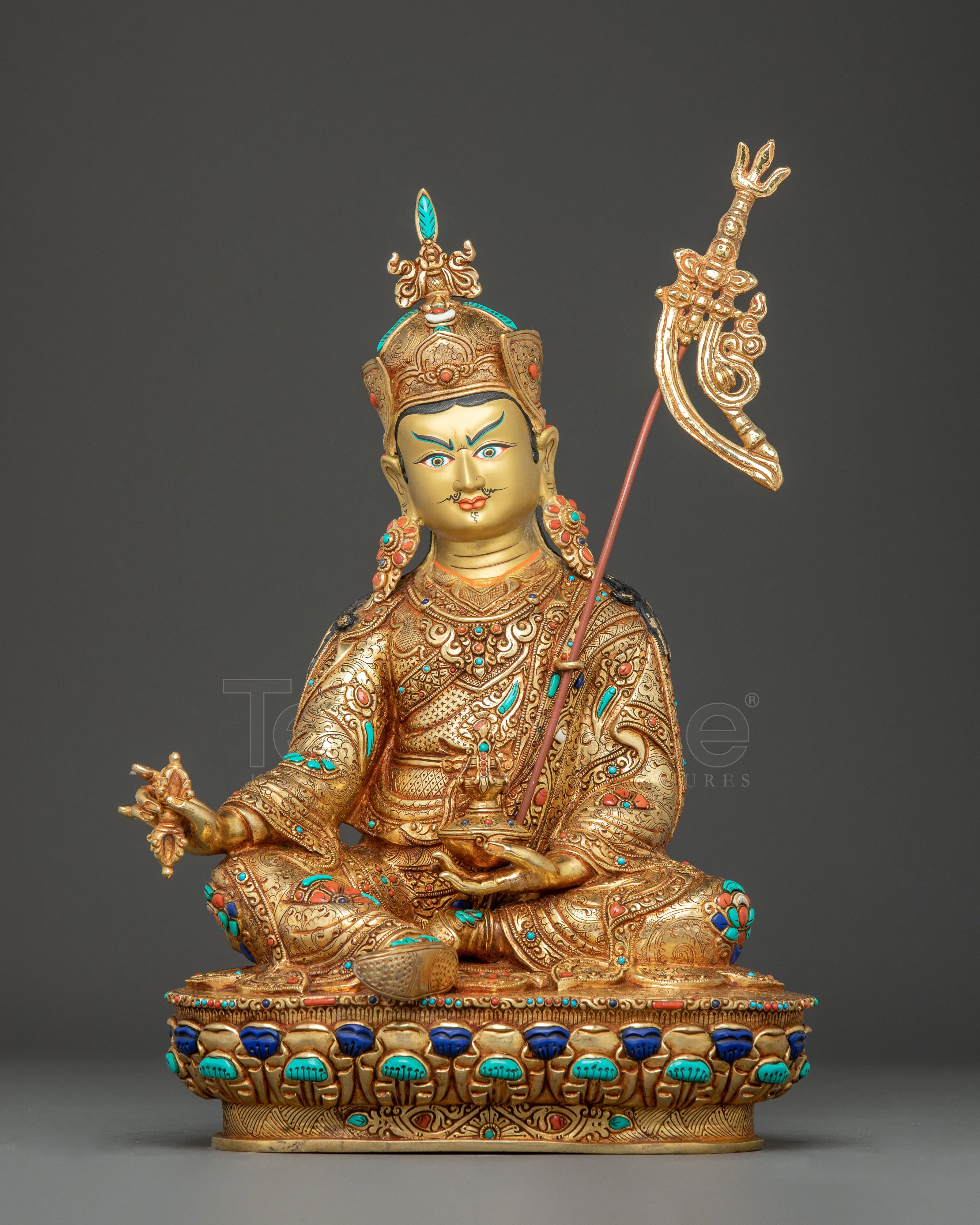 Lotus-Born Golden Statue of Guru Rinpoche 