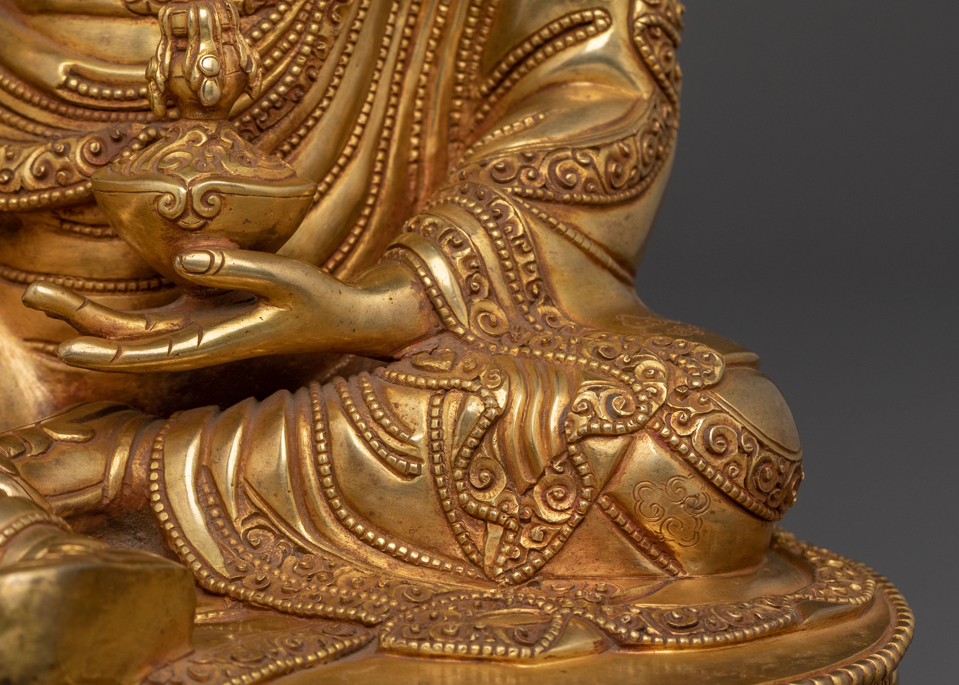 Guru Rinpoche Golden Statue | Precious Teacher