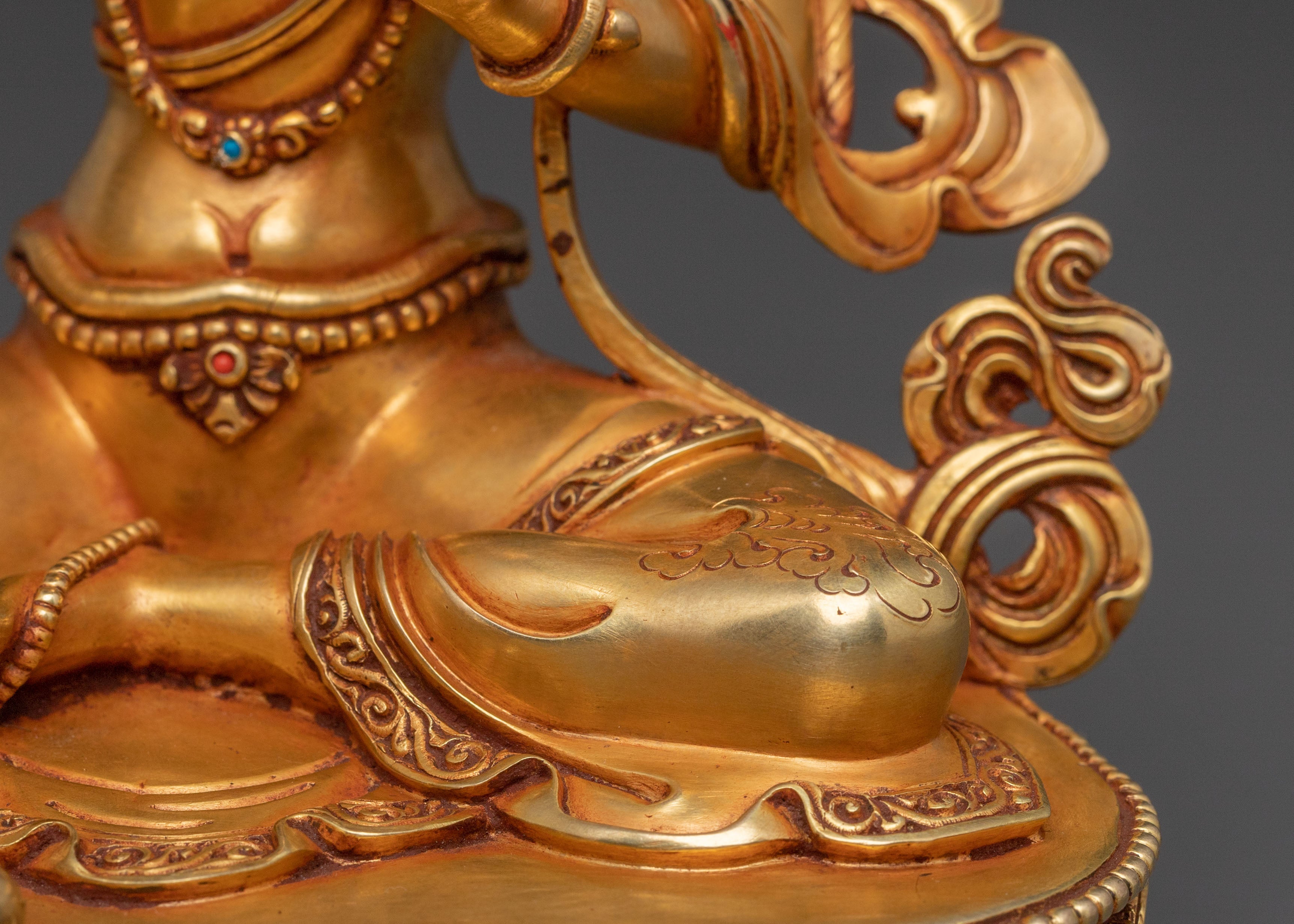 Graceful Green Tara Golden Statue: Handcrafted Serenity