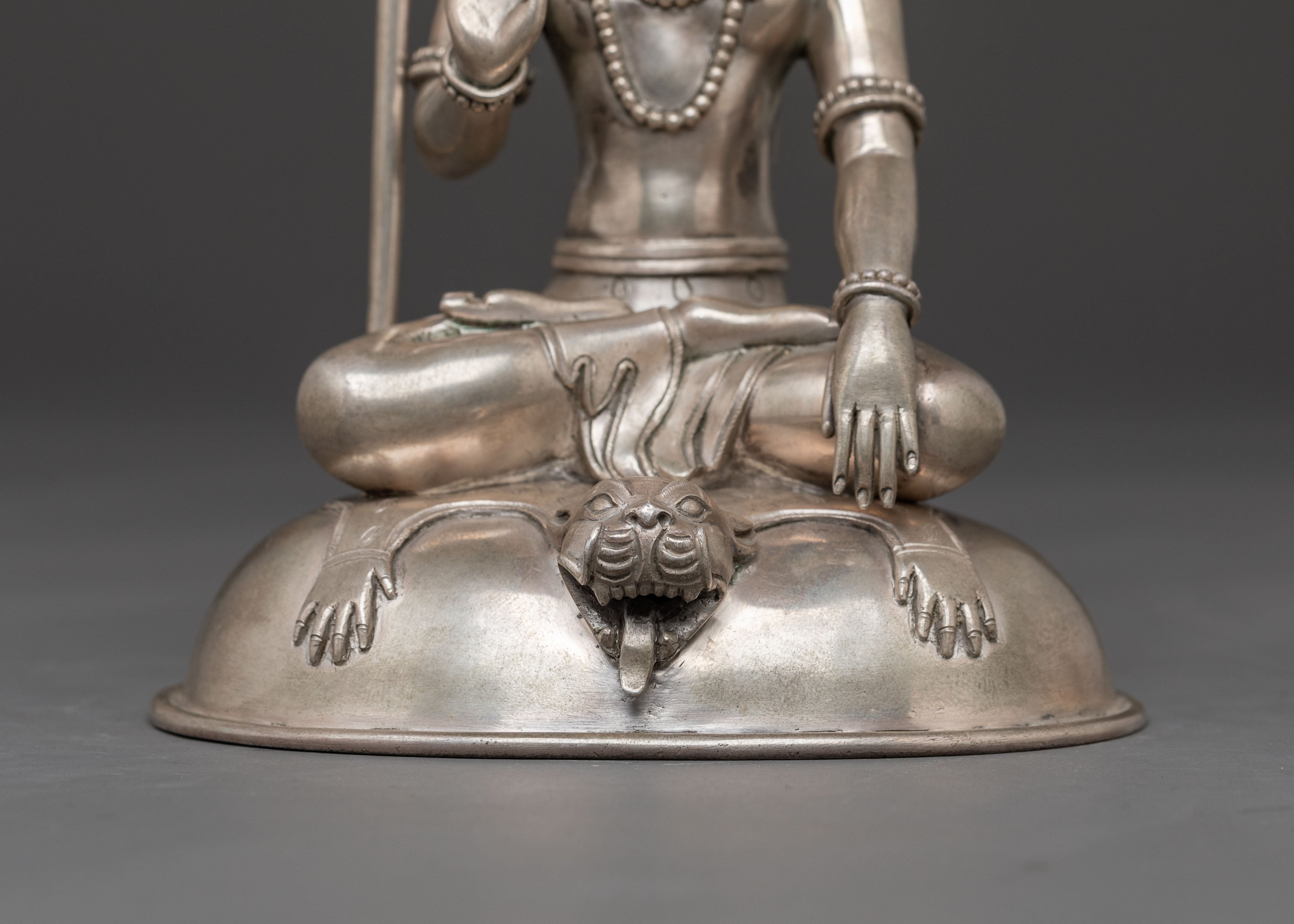 Shiva Meditation Statue – Exquisite Silver Artistry