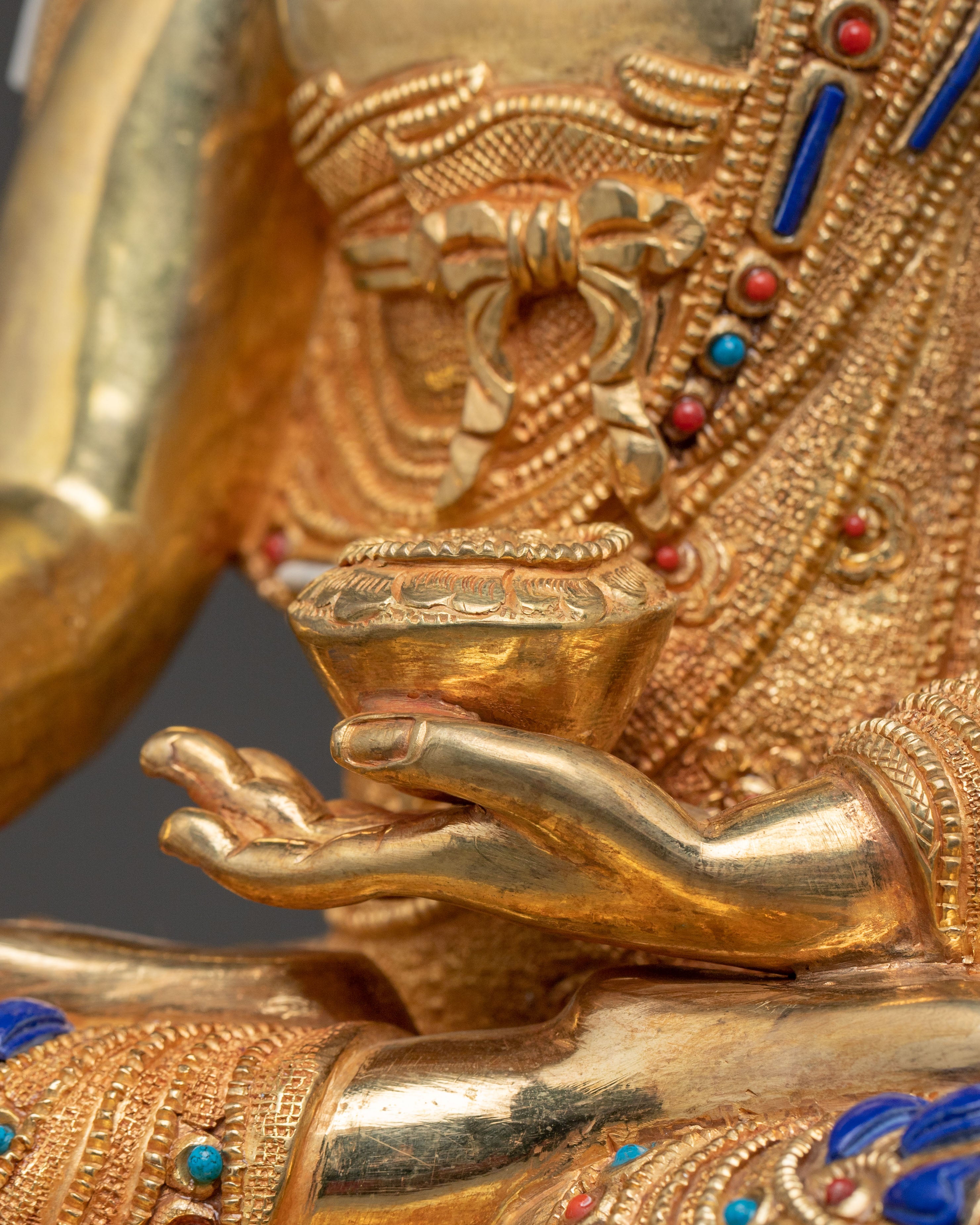 Shakyamuni Buddha: 24K Gold Gilded Enlightenment Idol