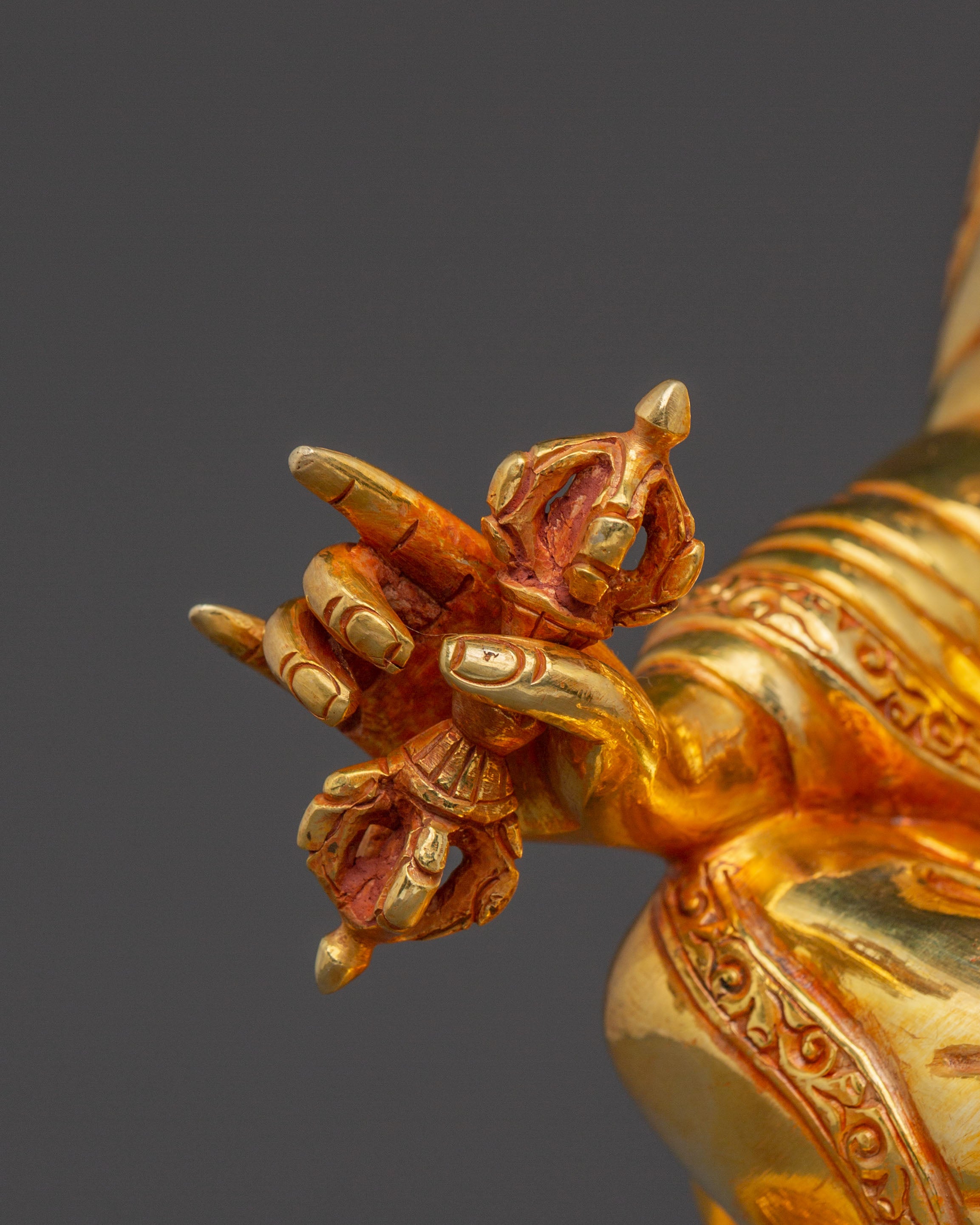 Lotus King Guru Rinpoche Statue – Authentic Nepali Serenity