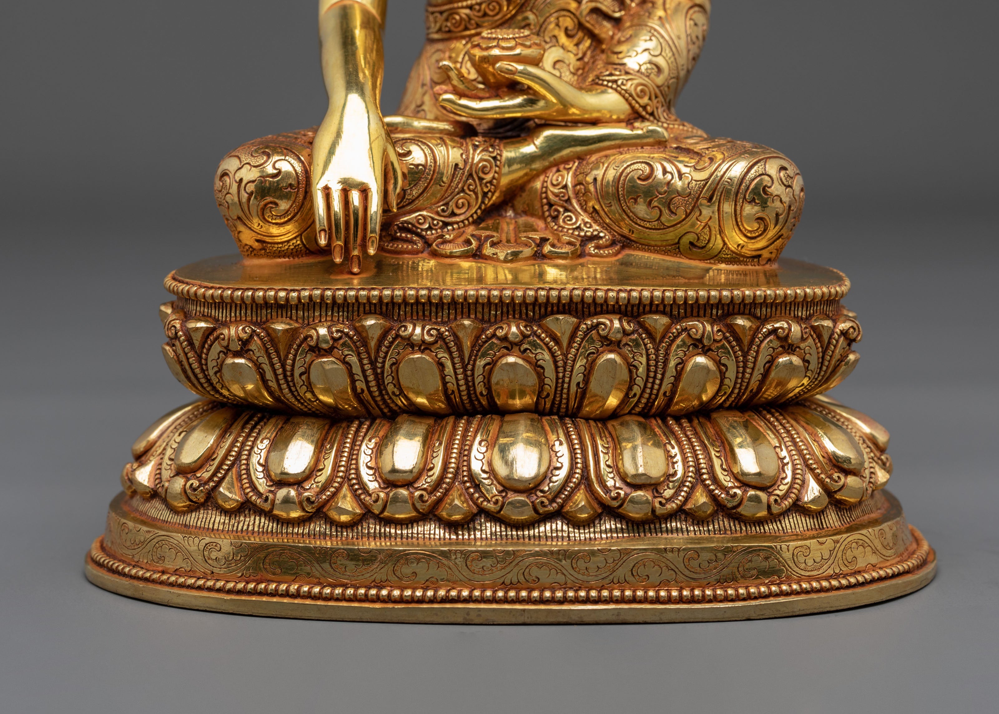 Shakyamuni Buddha Sculpture | Symbol of Enlightened Wisdom